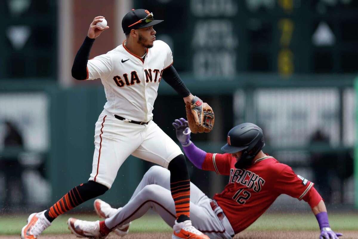 Late base running blunder costs Giants in 5-2 loss to Arizona – KNBR