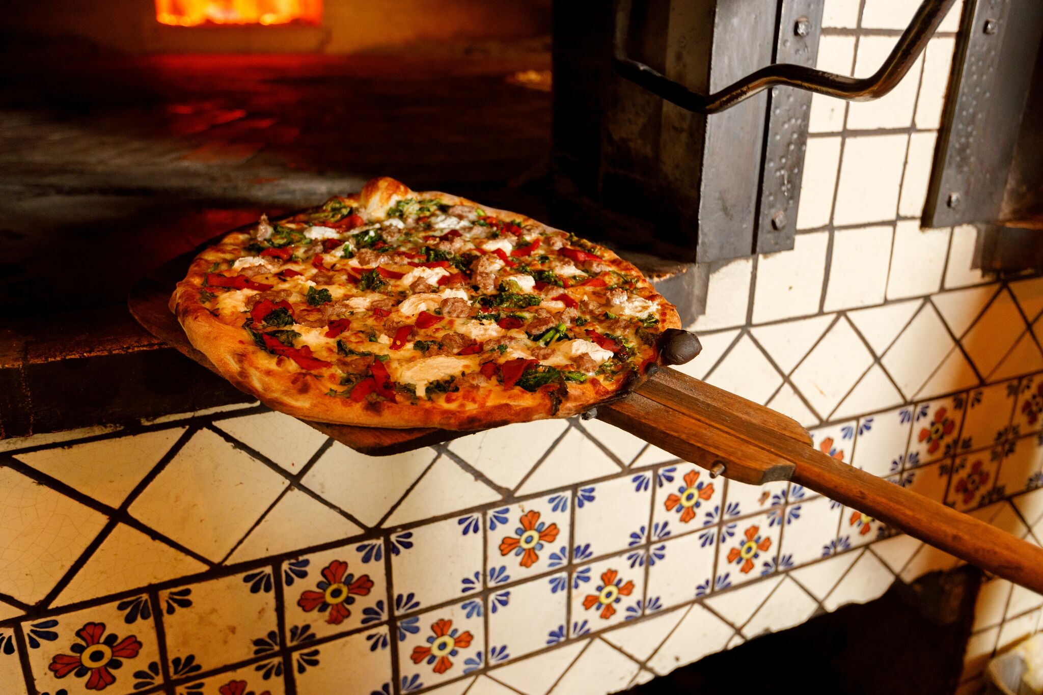 First & Last Tavern's Avon location will close after 30 years