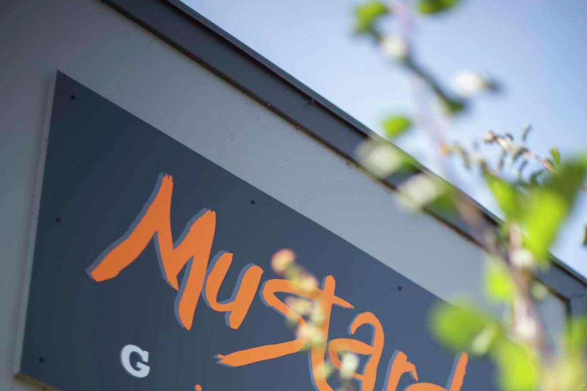 Mustards Grill in Napa hasn't changed in 40 years