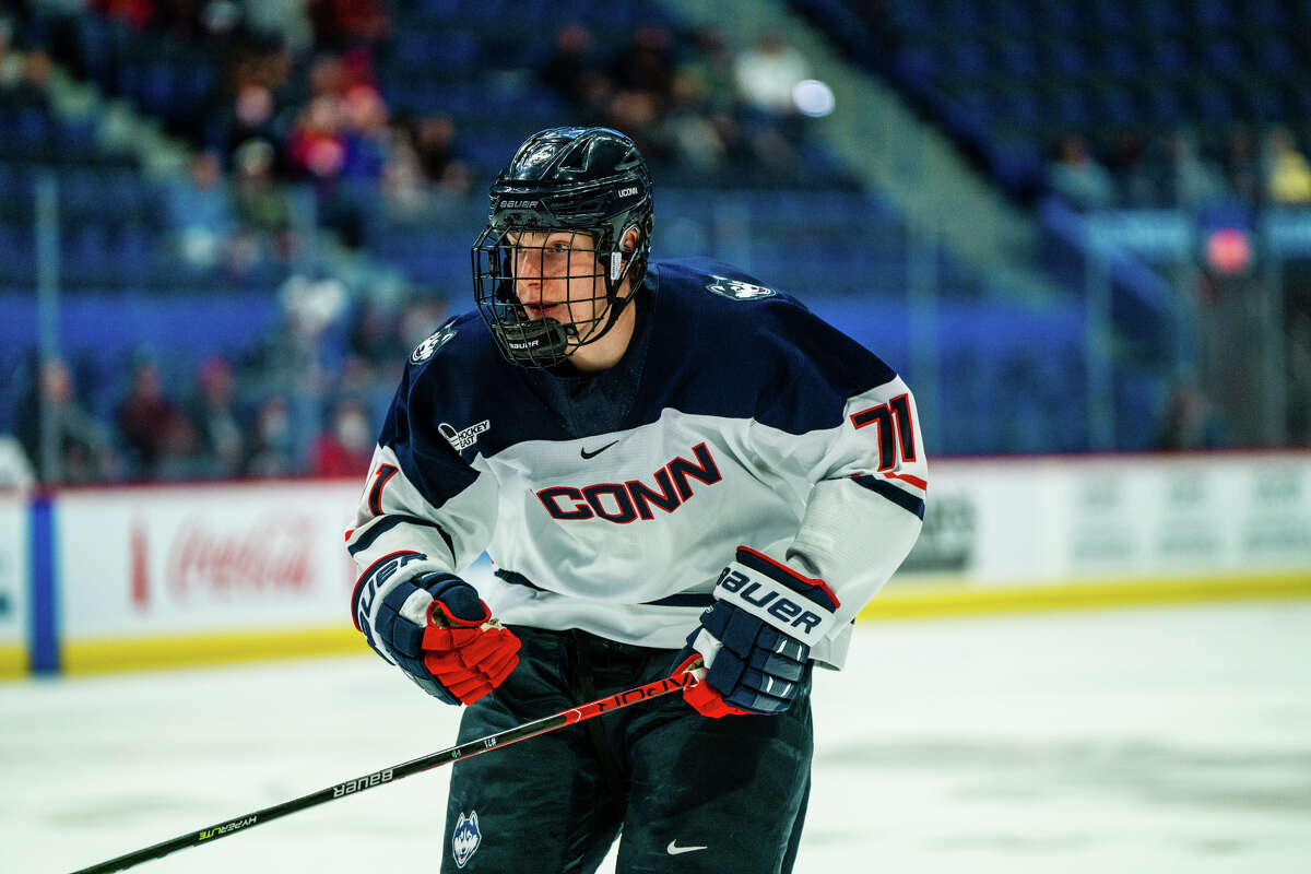 College Hockey Players, Recruits Fare Well at NHL Scouting Combine