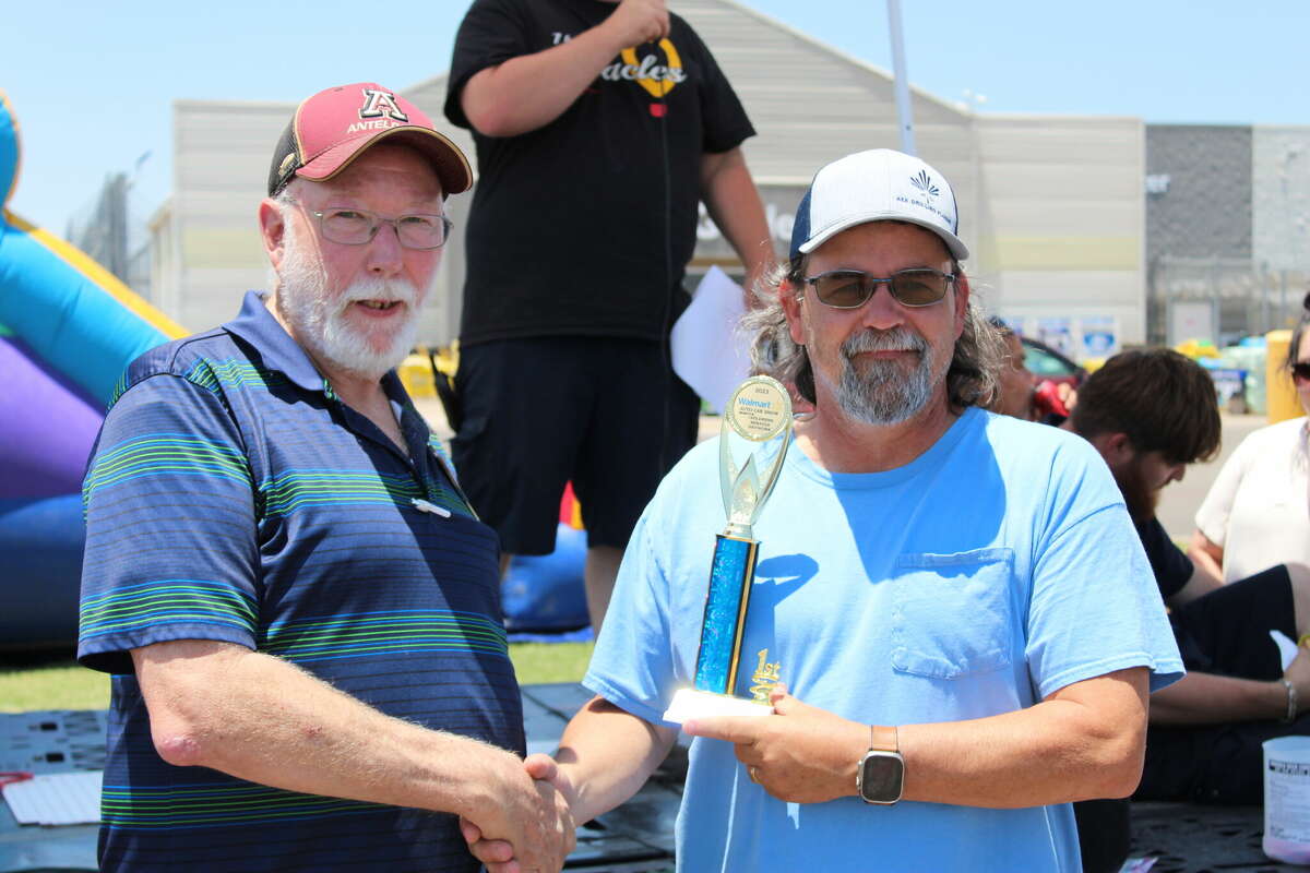 PHOTO GALLERY Plainview Walmart Auto Care Center Car Show 2023