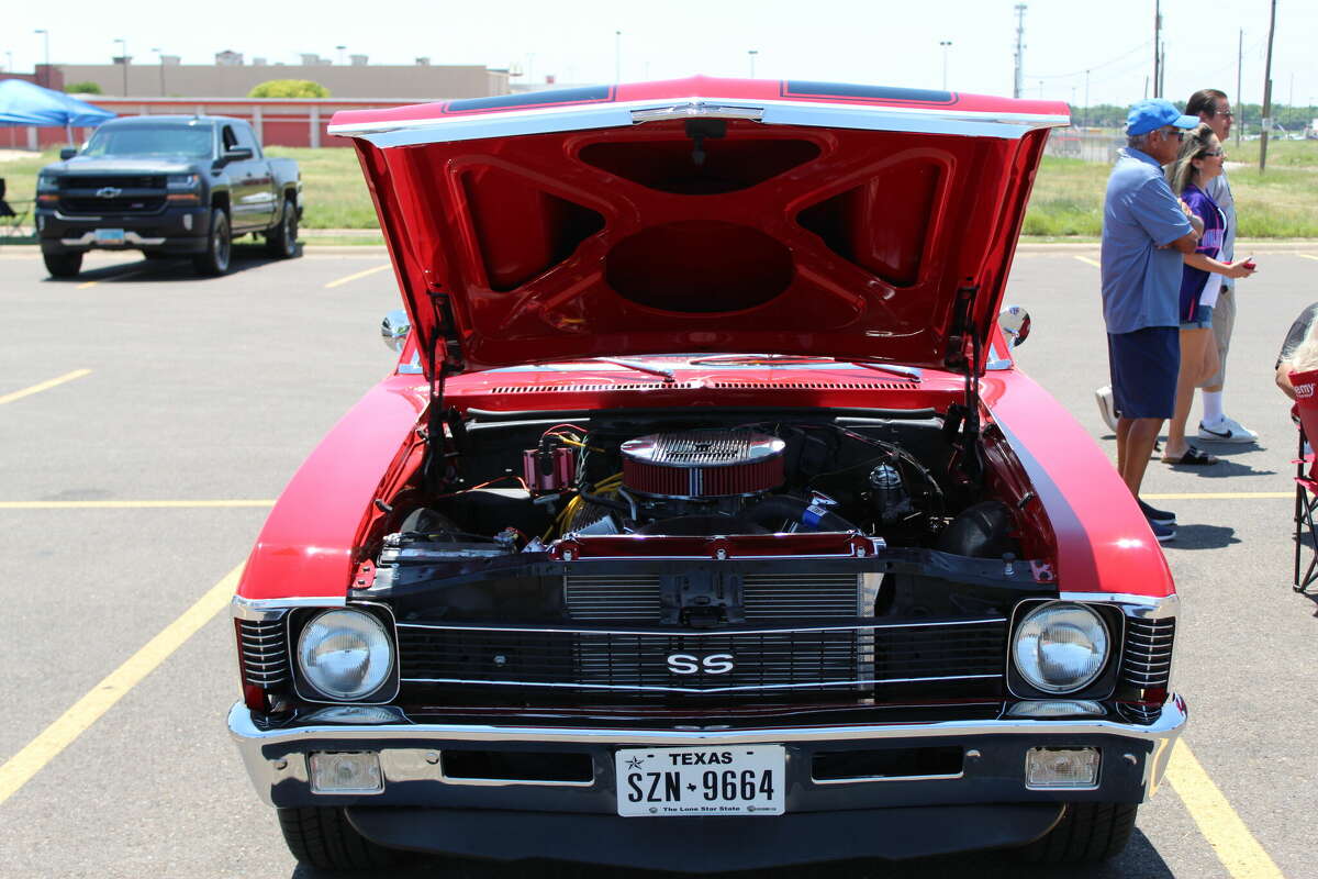 PHOTO GALLERY Plainview Walmart Auto Care Center Car Show 2023