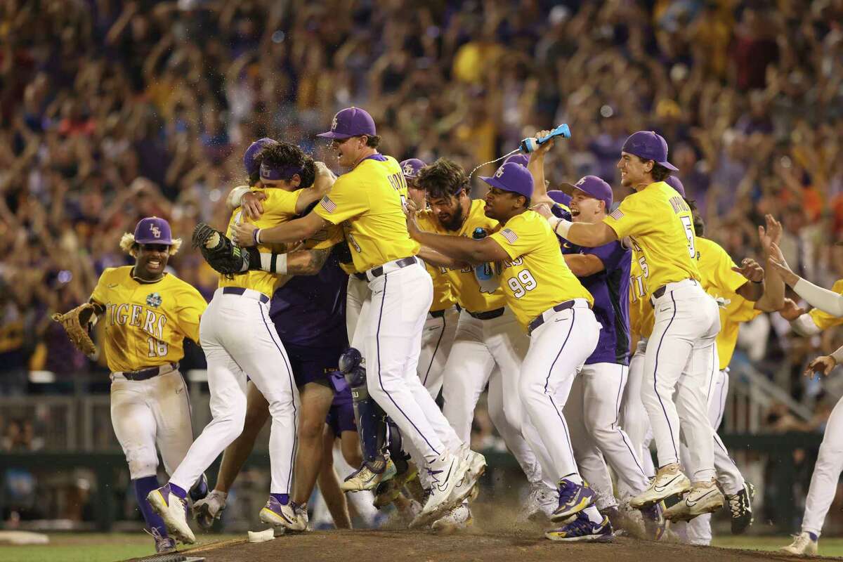 LSU Defeats Florida For 1st College World Series Title Since 2009