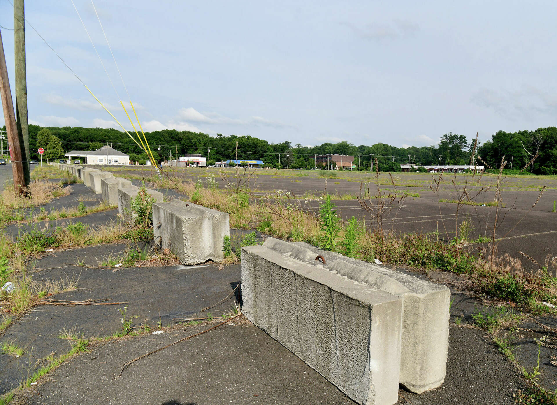 Manchester approves deal for 300-unit housing development at Parkade