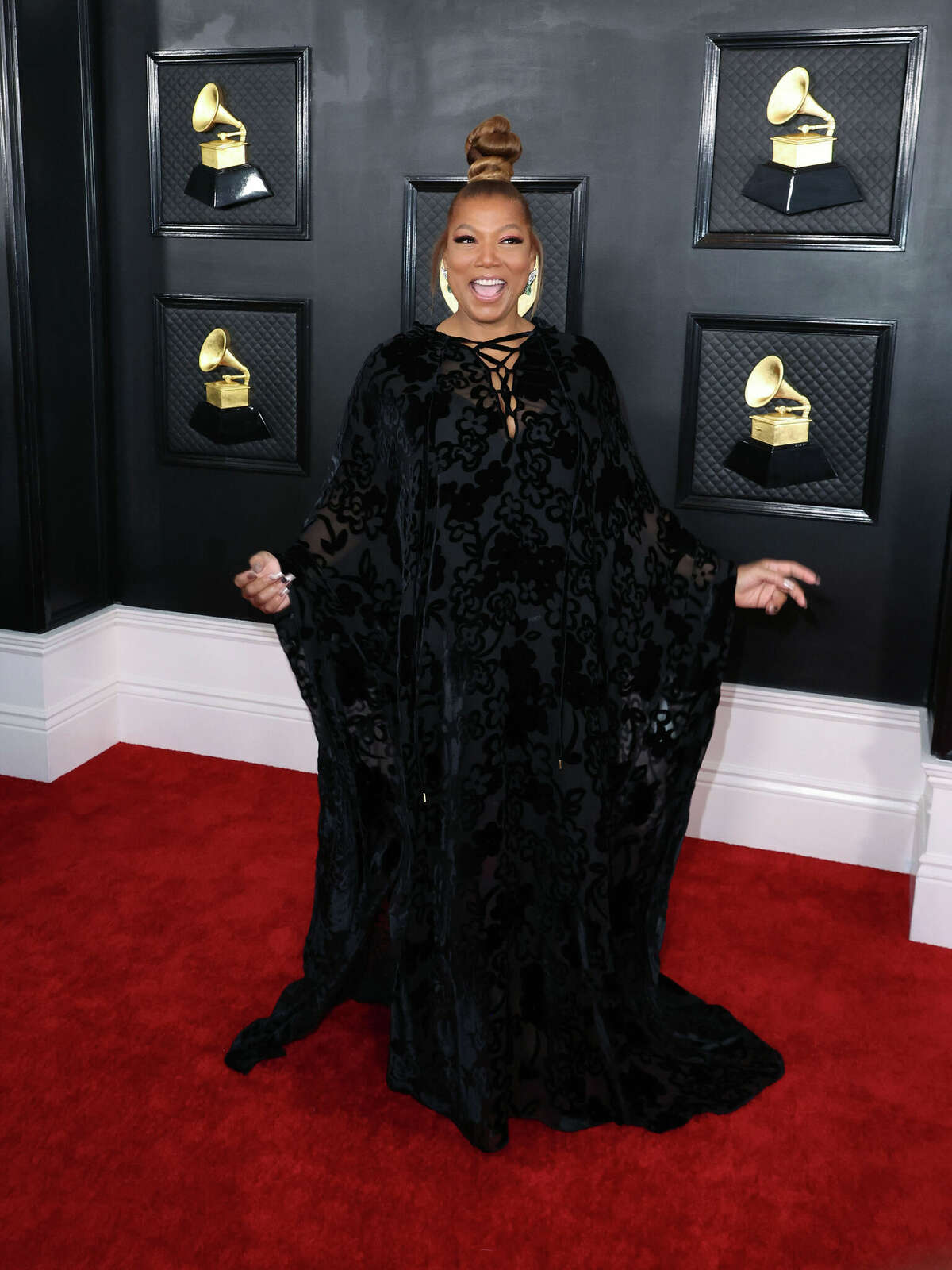 Kennedy Center to honor Queen Latifa, Billy Crystal
