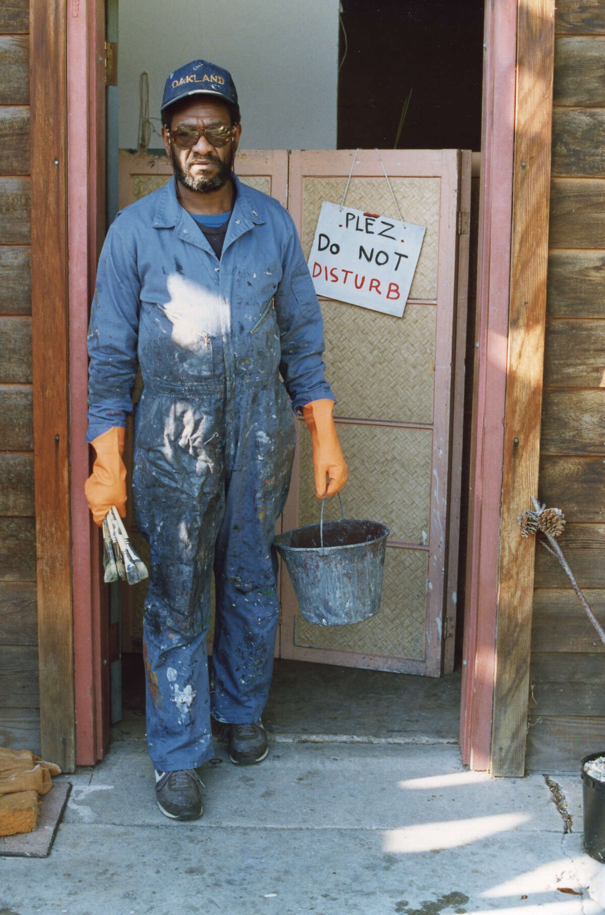 Mike Henderson at his studio at the West Coast Macaroni Factory in East Oakland in 1987.