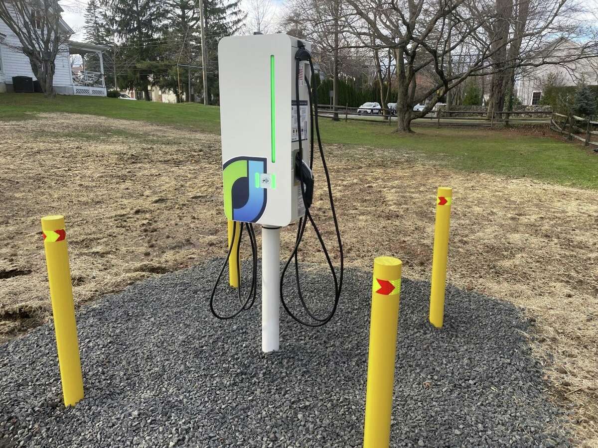 Norwalk to install 24 electric vehicle chargers in 4 parking garages