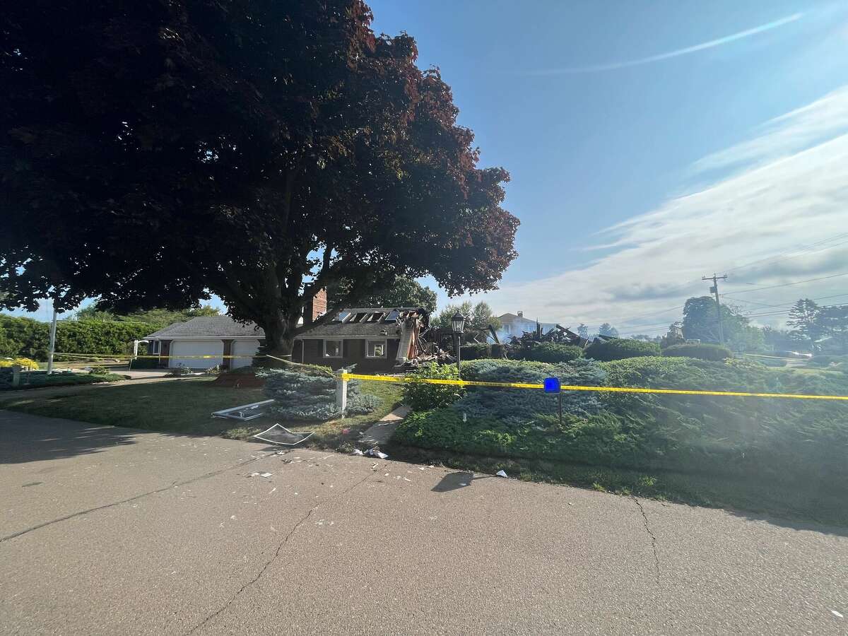 Neighbor heard explosion before massive Old Saybrook house fire