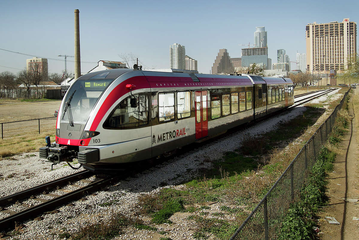 Commuter rail from San Antonio to Austin reenters discussion