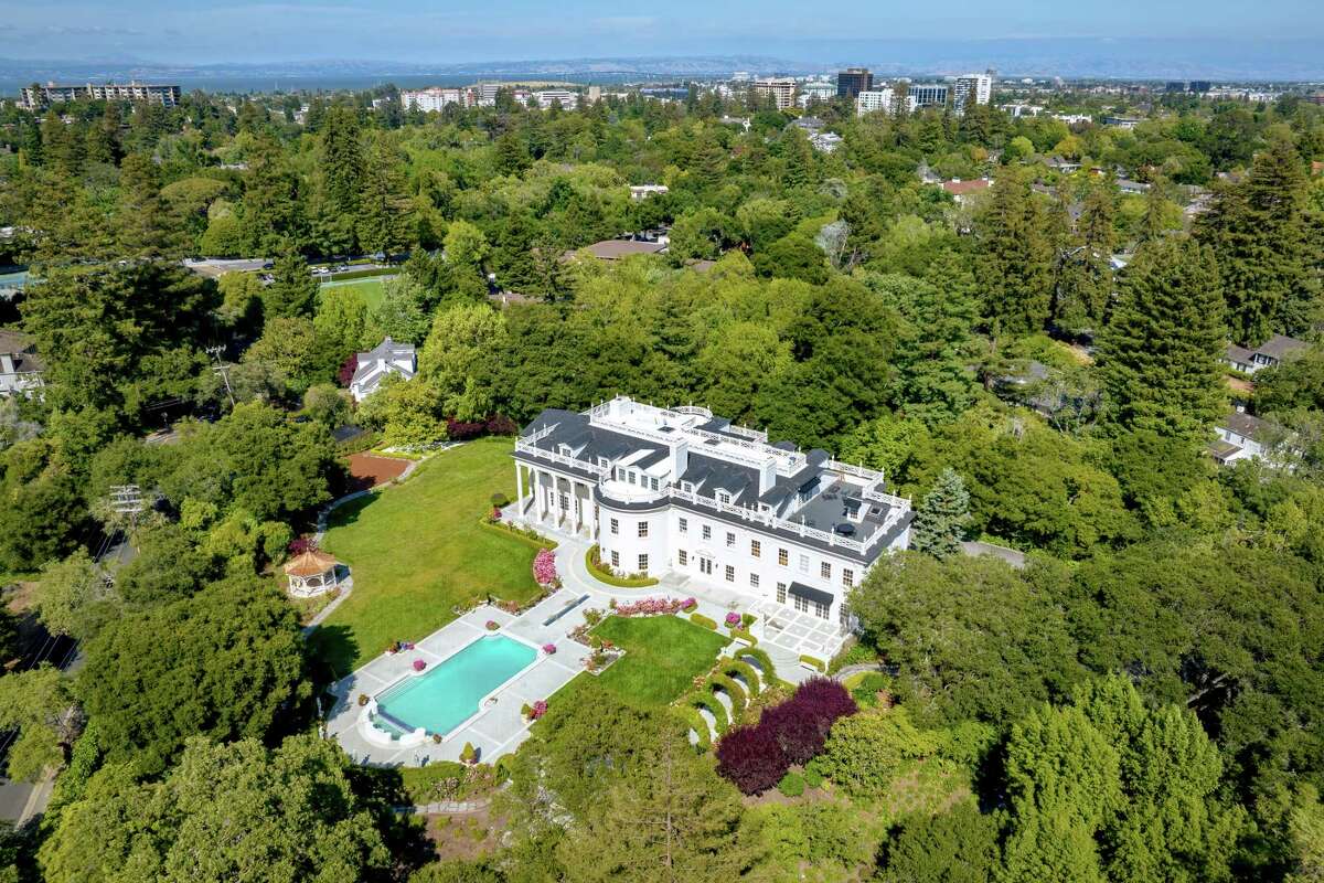 ‘Western White House’ replica for sale in Hillsborough for 38.9M