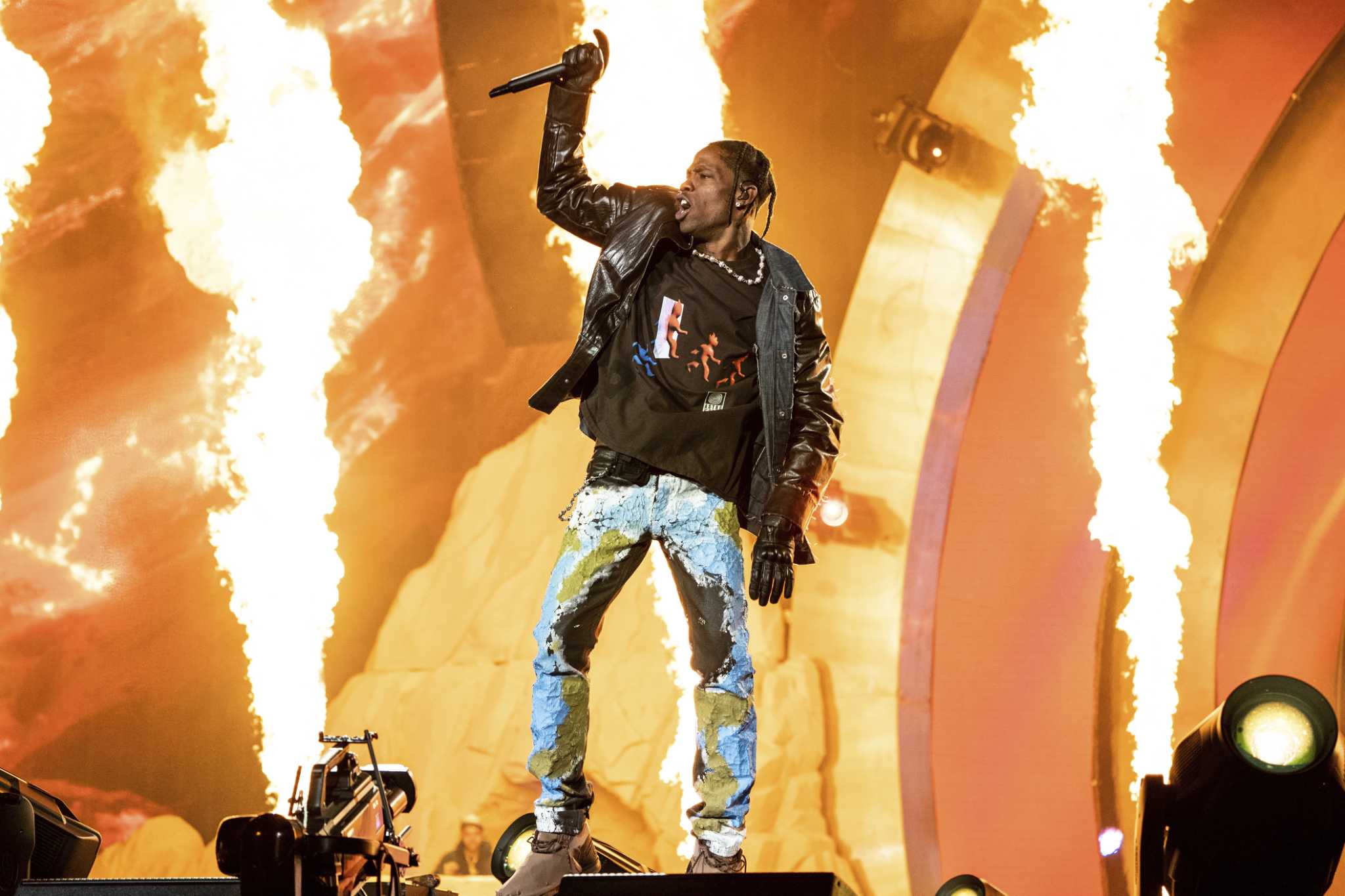 Travis Scott's 'Utopia' Debuts at No. 1 With Massive Streaming Numbers