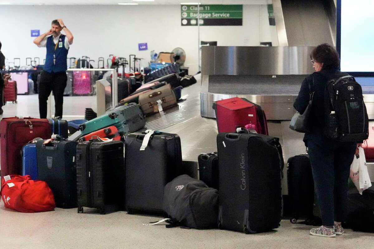 Flight cancellations at Houston airports complicate July 4 travel