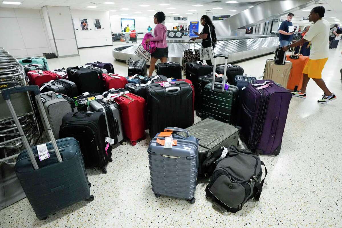 Flight cancellations at Houston airports complicate July 4 travel