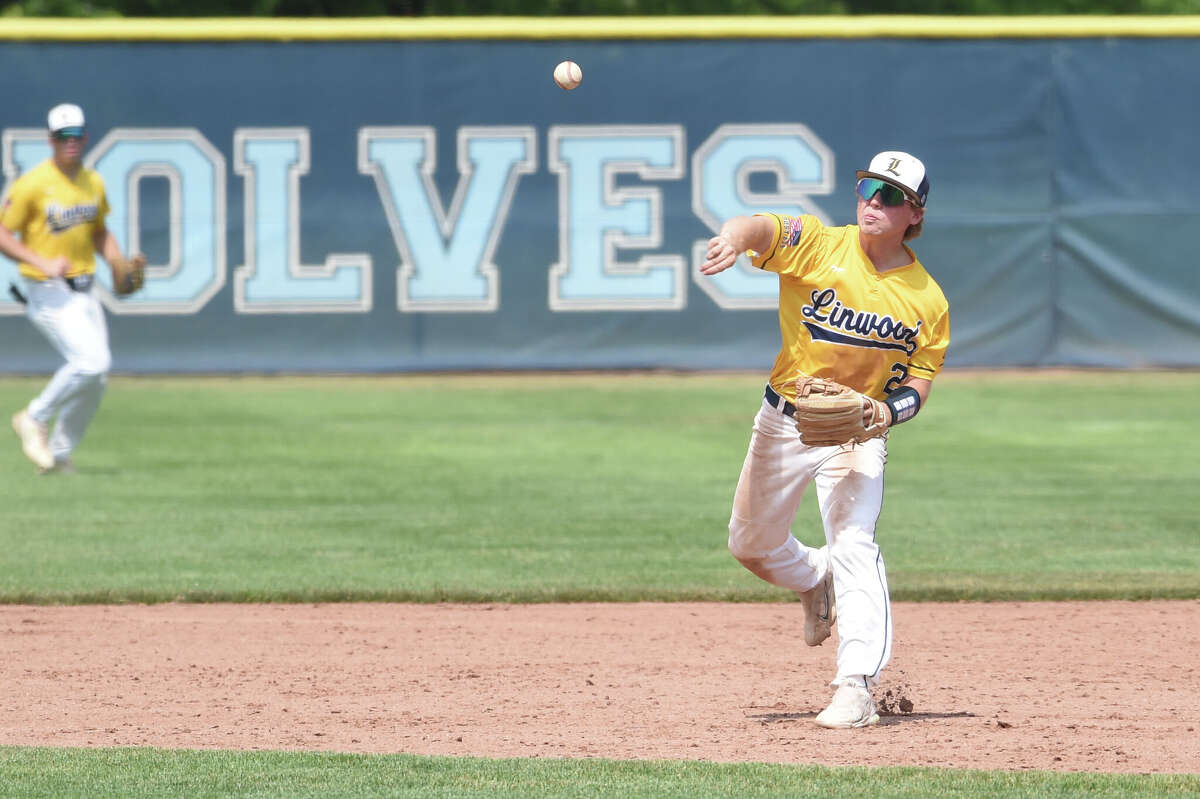 Brokoff's Linwood team goes 11 on day one of Gabby Mills