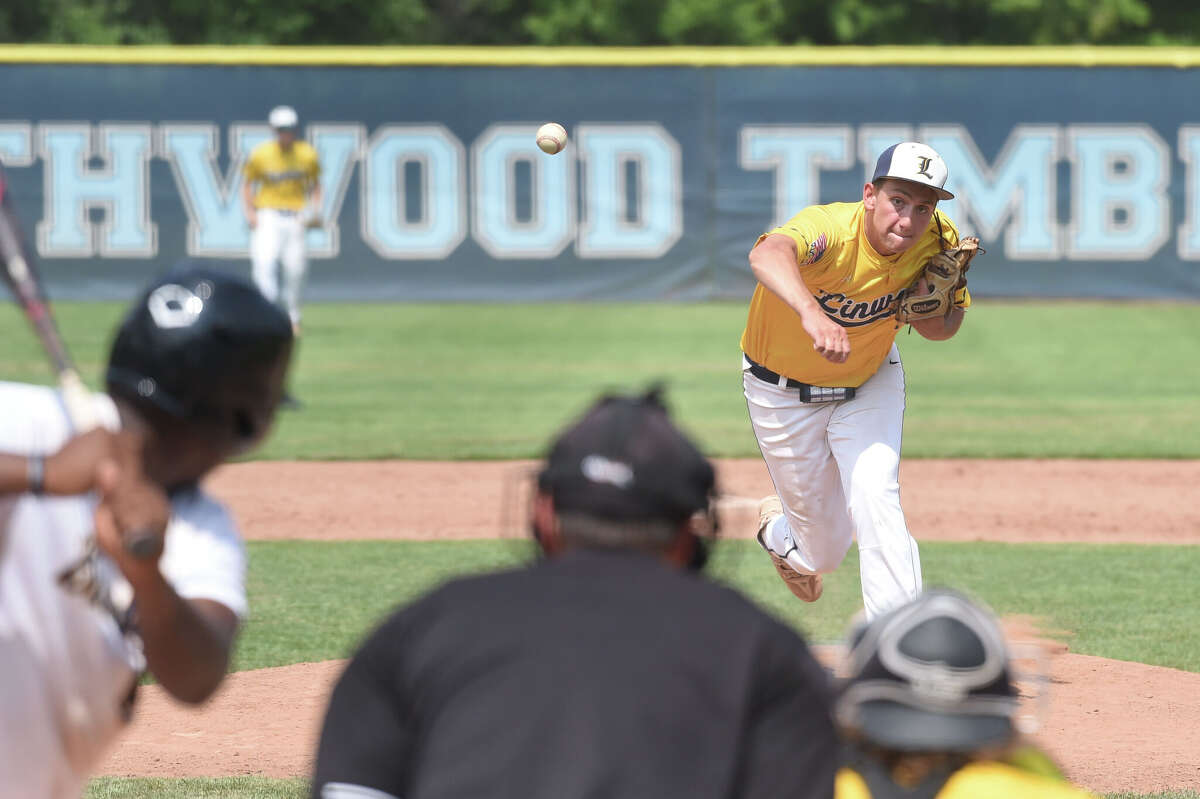 Brokoff's Linwood team goes 11 on day one of Gabby Mills