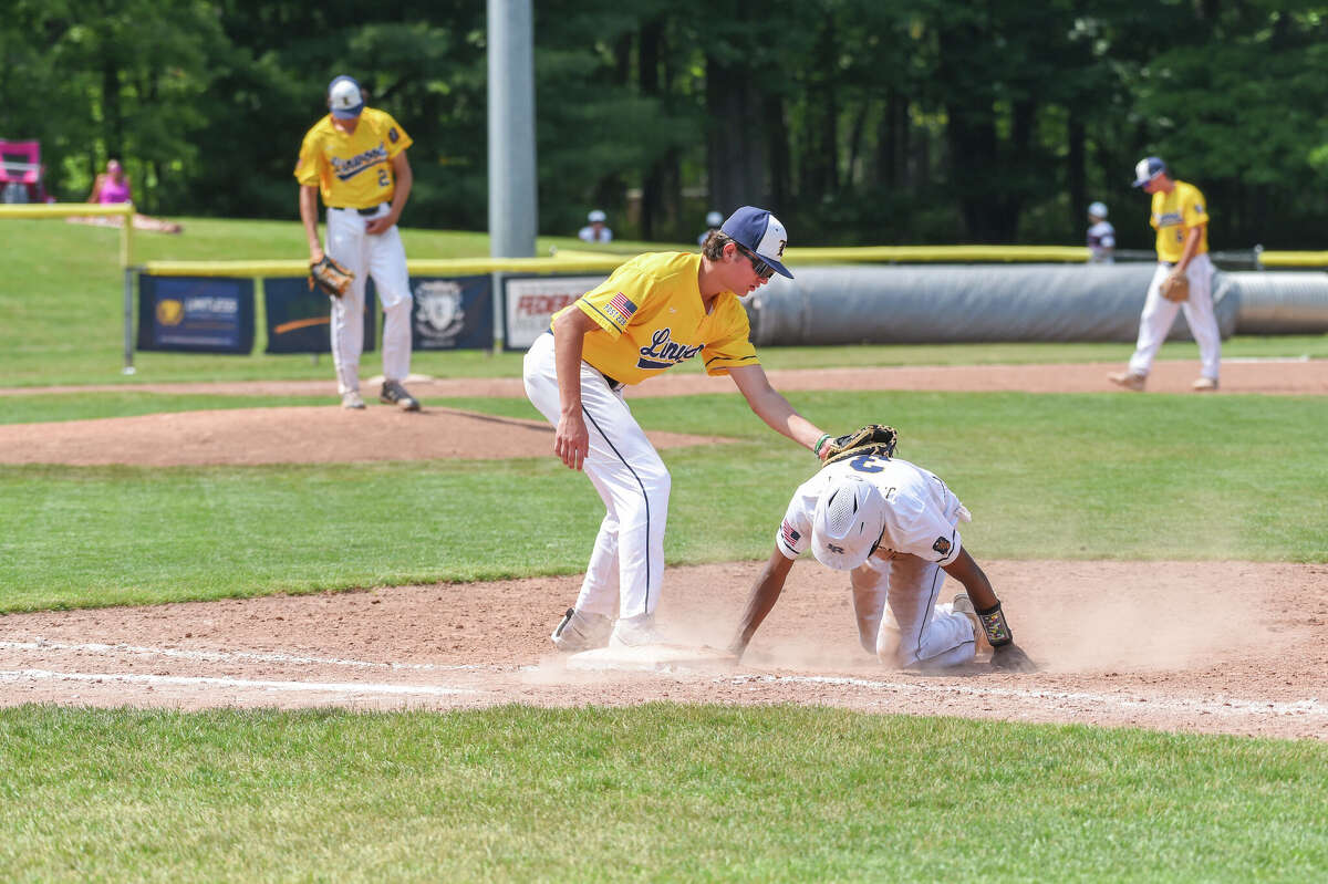 Brokoff's Linwood team goes 11 on day one of Gabby Mills