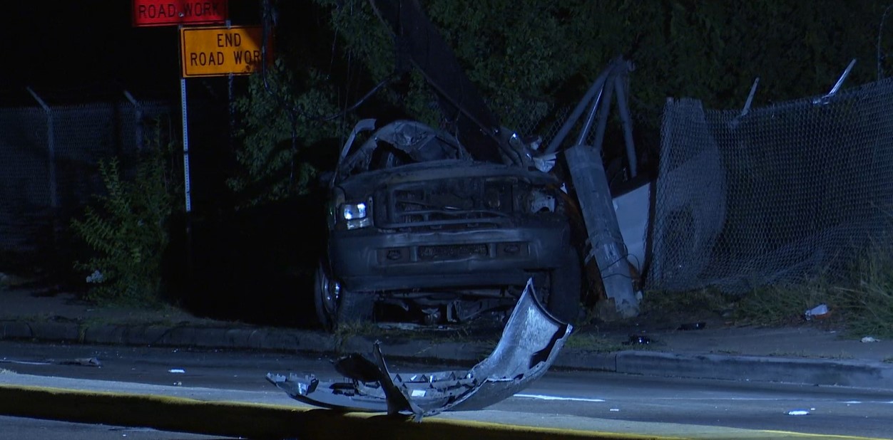 Man Dead After Running Red Light, Crashing Into Power Pole