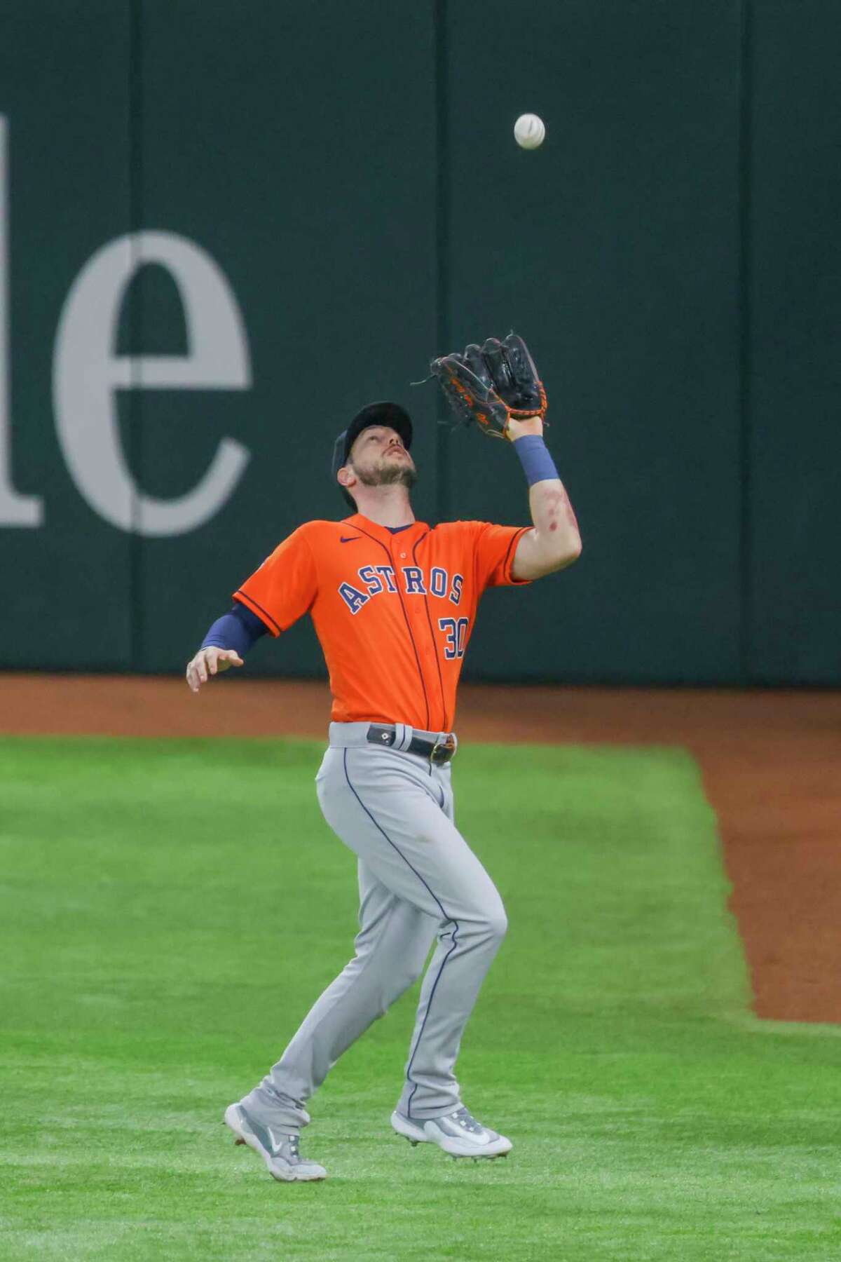 Houston Astros show resilience in win against Texas Rangers
