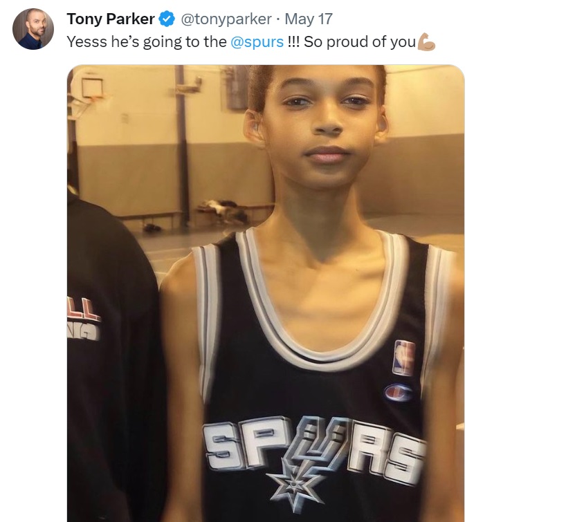 Tony parker hot sale christmas jersey