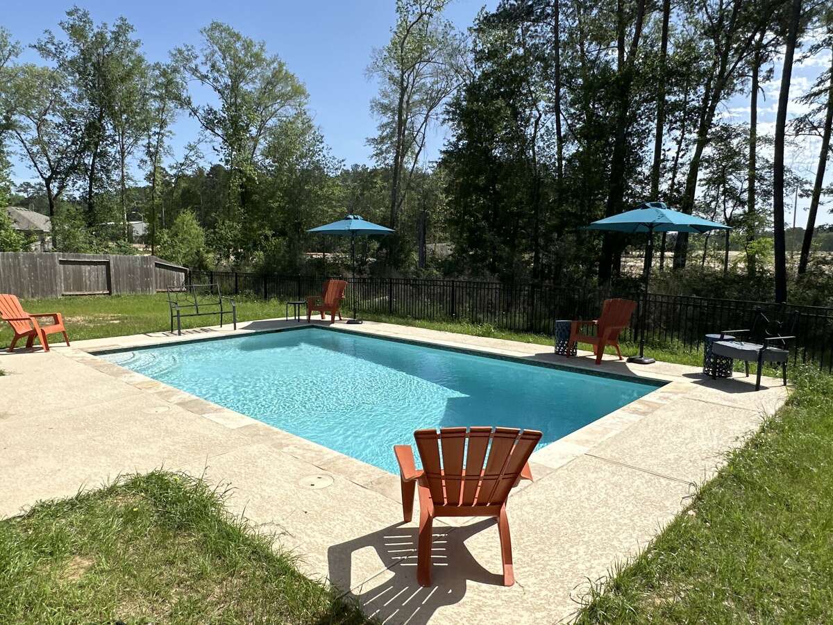 8 backyard pools for rent with Swimply in The Woodlands this summer