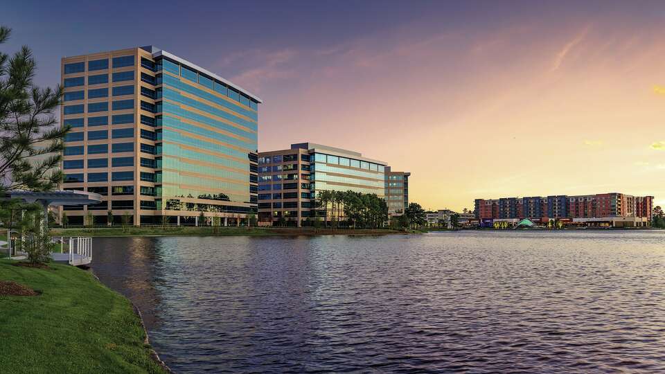 Office buildings at Hughes Landing in The Woodlands are within walking distance to shopping and restaurants.