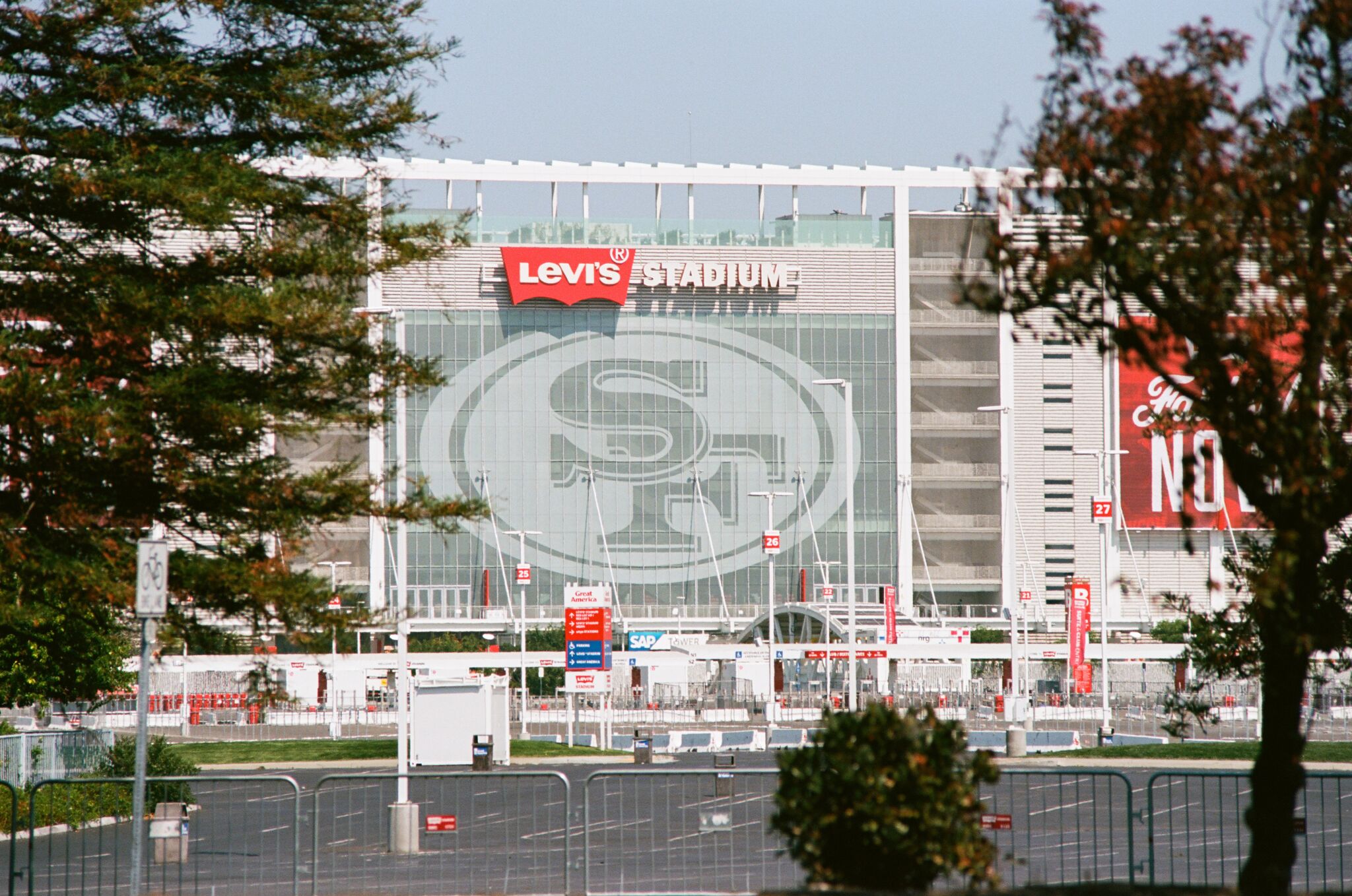 Aficionado apuñalado en Levi’s Stadium durante partido México-Qatar