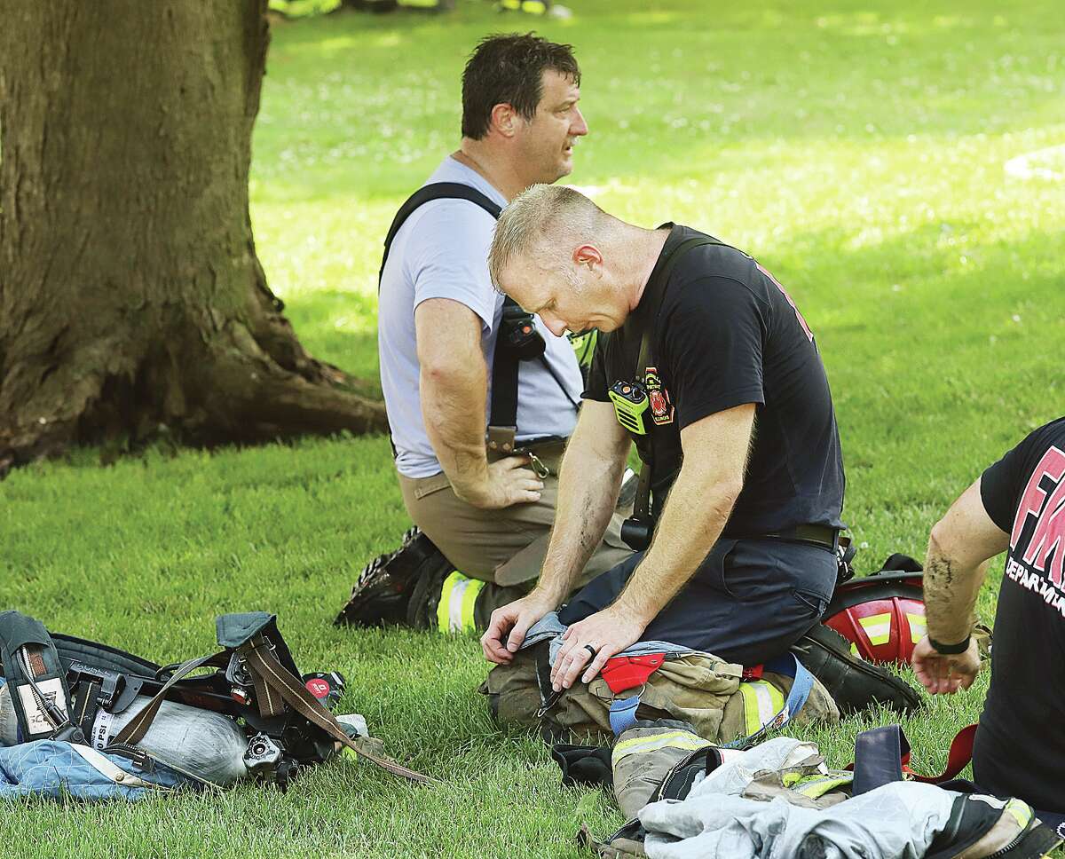 Seven departments battle July 4th Holiday Shores house fire