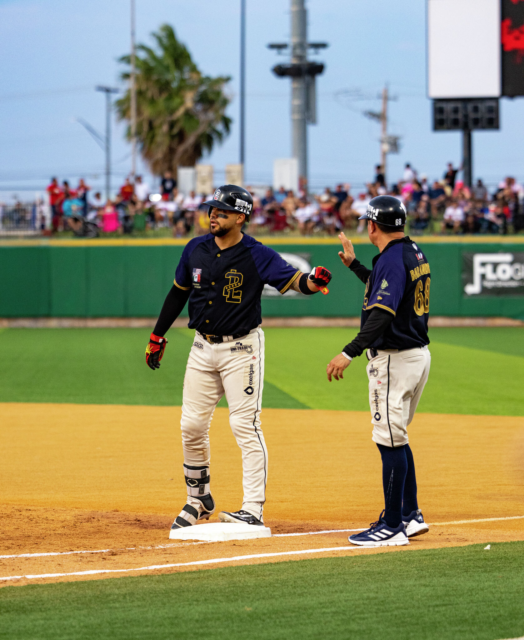Padres release City Connect jerseys to celebrate 'binational