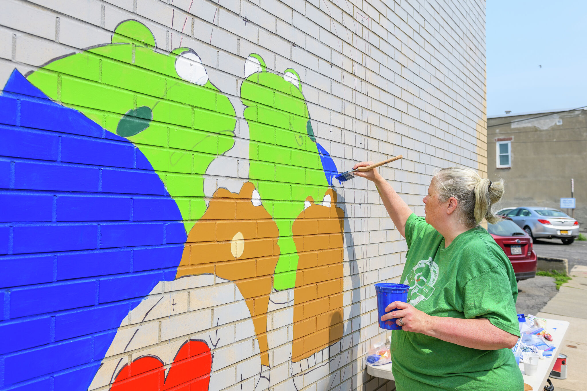 Work progresses on Schenectady mural honoring local author Arnold Lobel and  his beloved Frog and Toad series