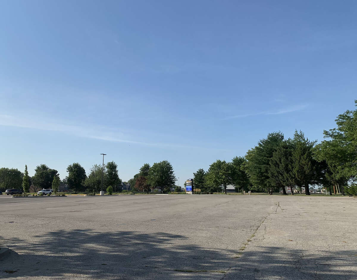 Raising Cane's plans to open in Edwardsville