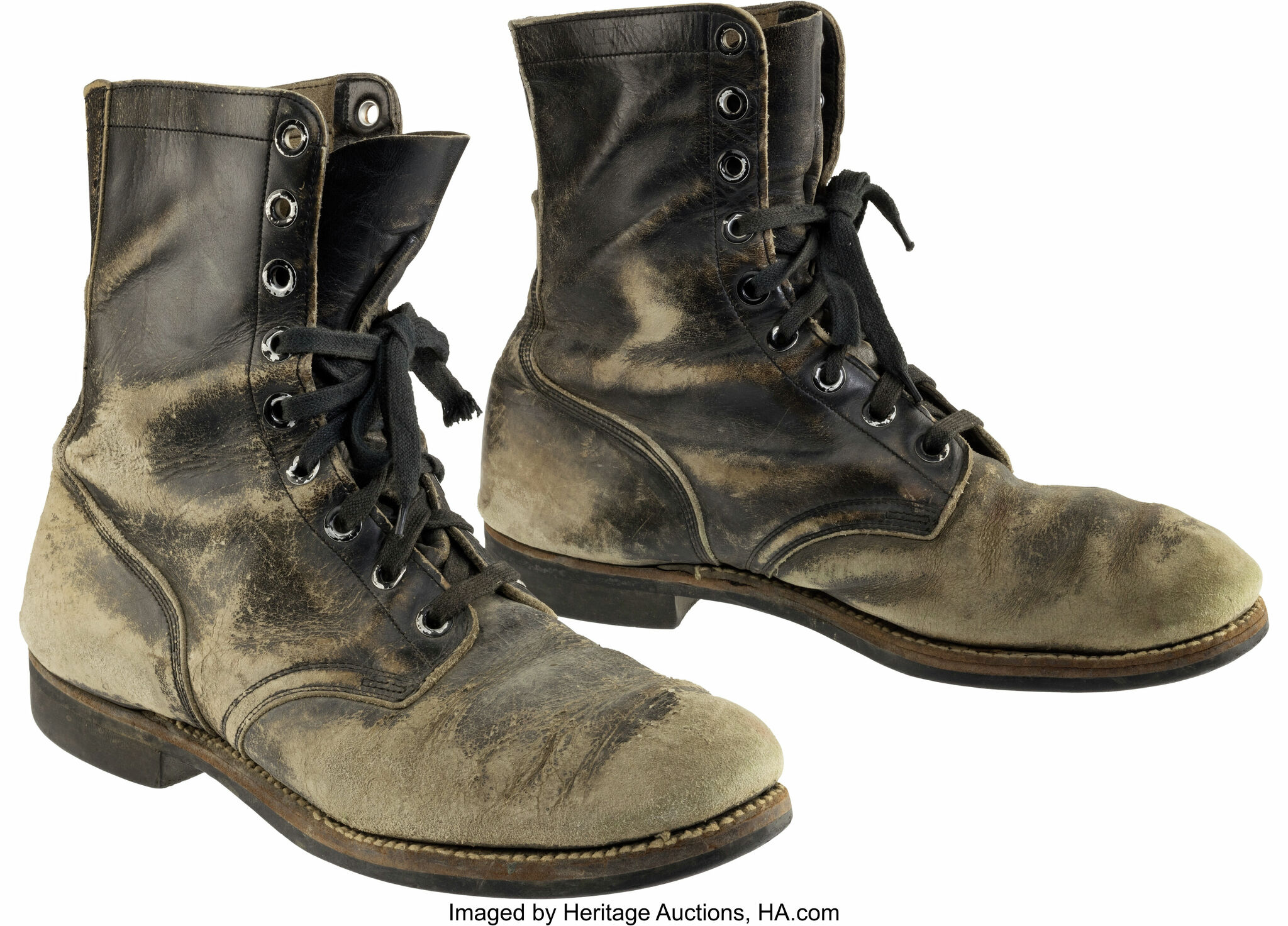 Porto stille Afslag Alan Alda's boots, dog tags from 'M*A*S*H' up for auction