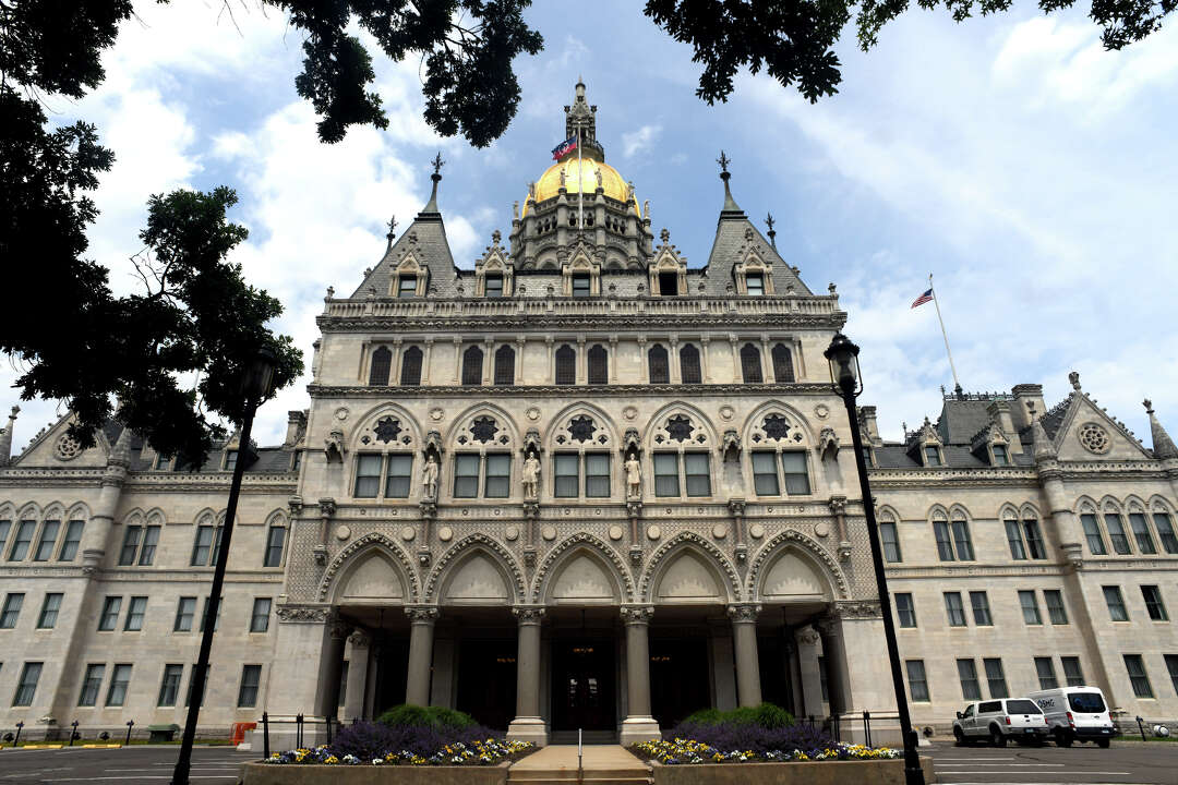 Connecticut minimum wage to increase to 15.69 in 2024