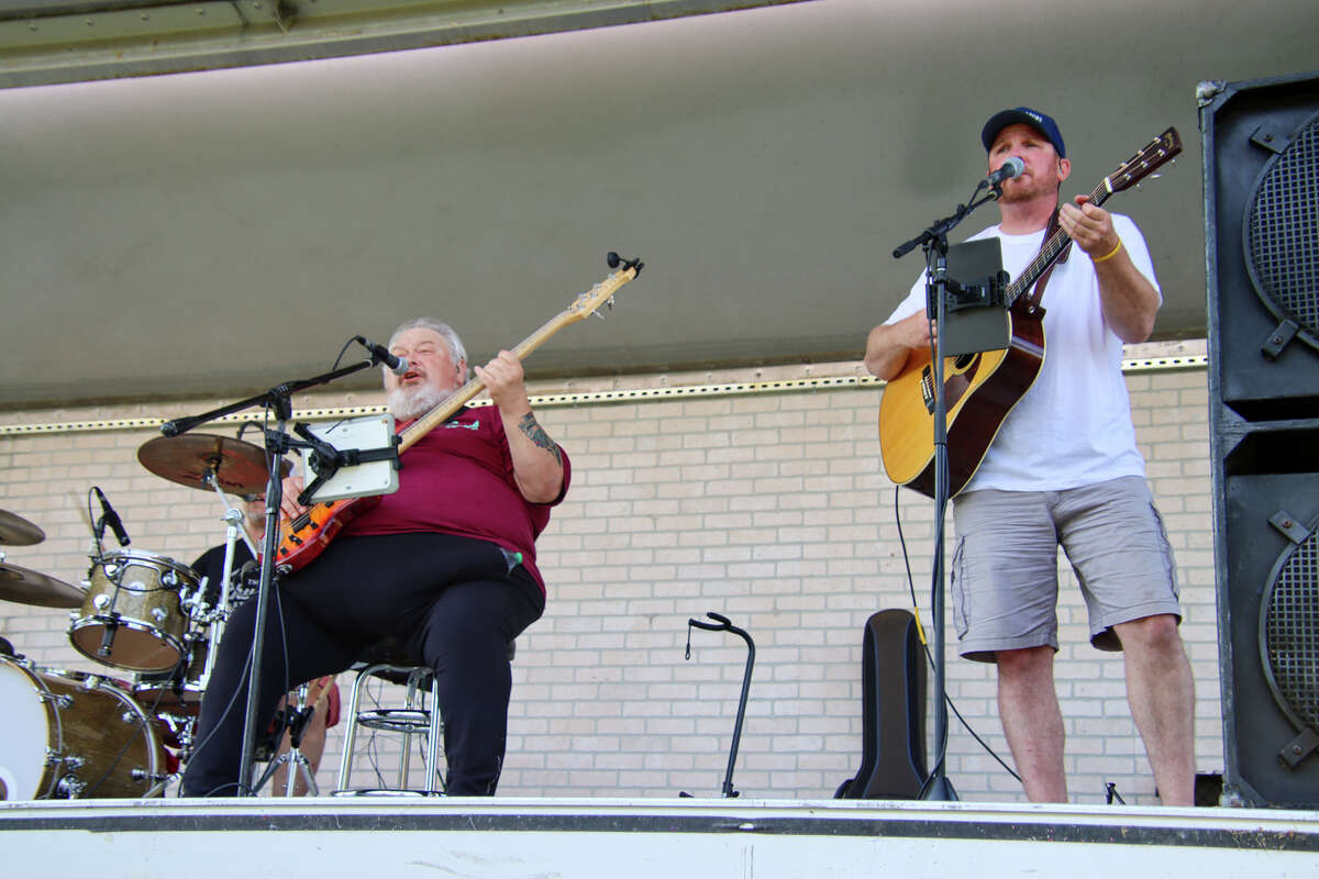 Claim Jumpers bring people to their feet during Tunes by the Tridge