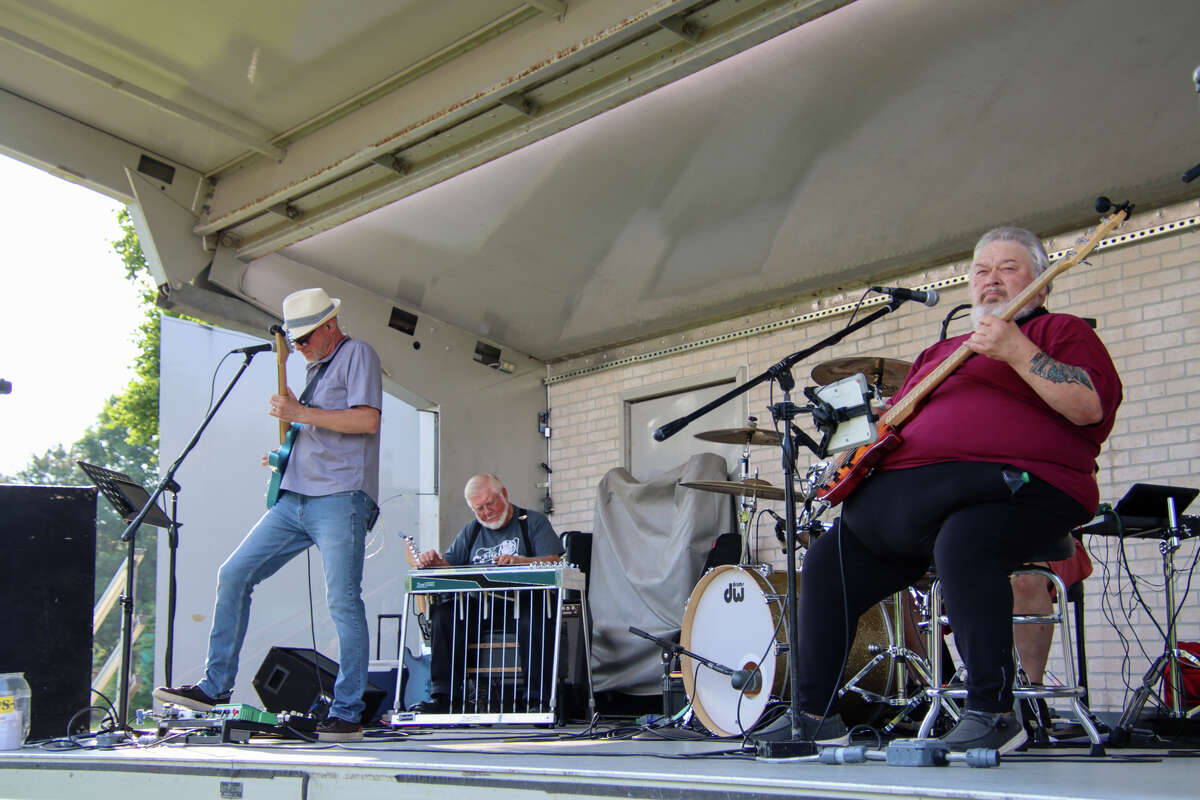 Claim Jumpers bring people to their feet during Tunes by the Tridge