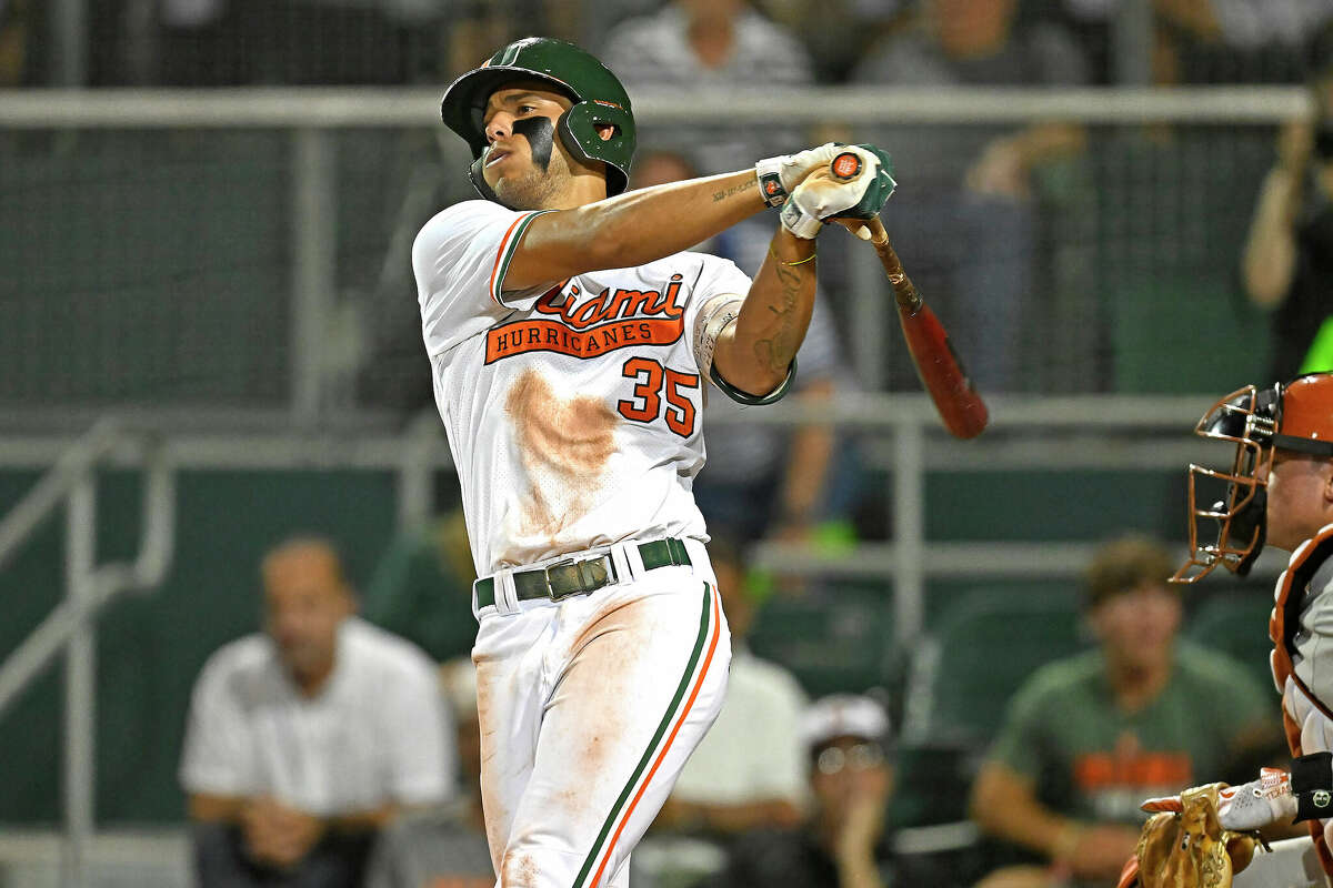 Miami infielder Yohandy Morales runs to third base in the sixth News  Photo - Getty Images