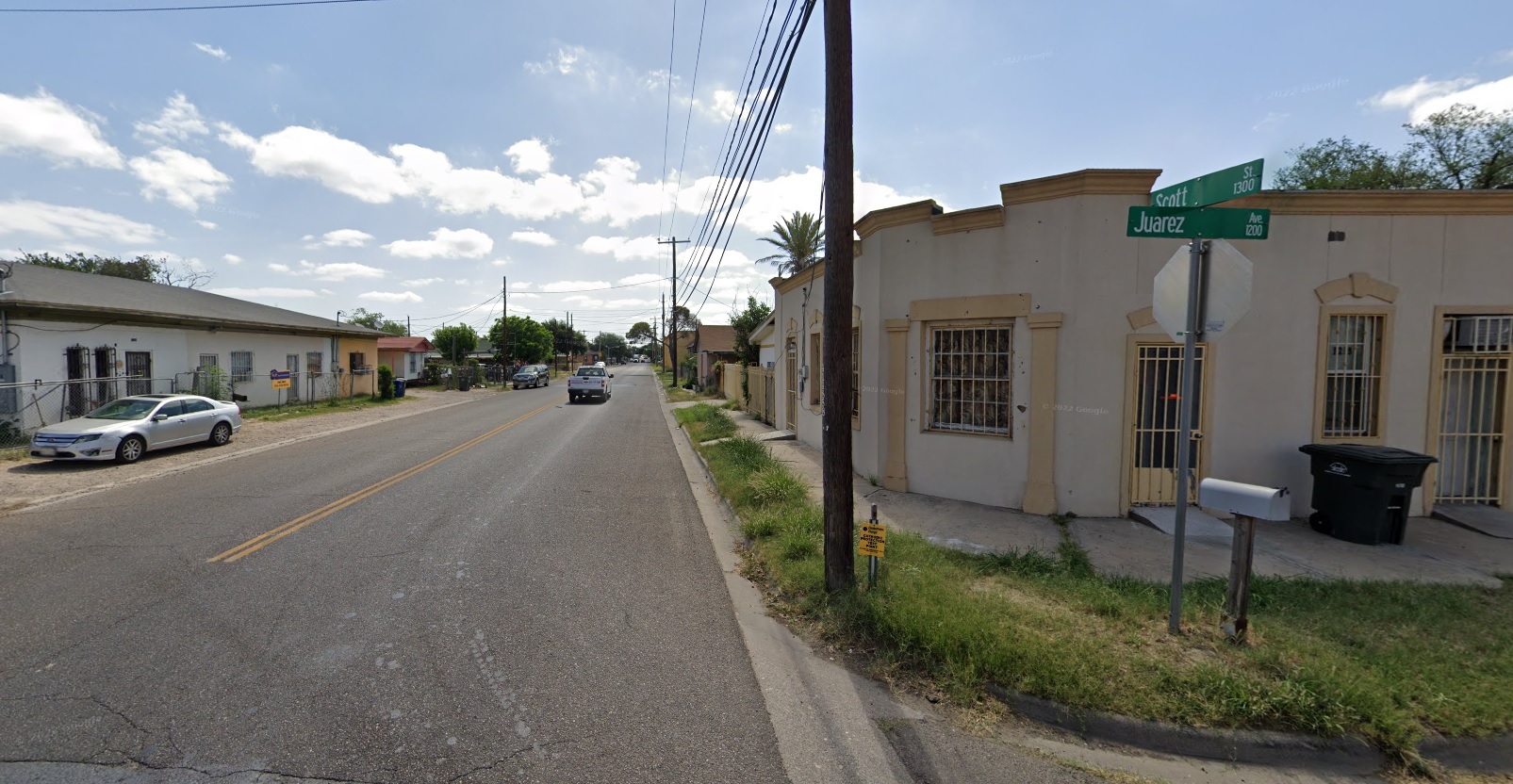 Man, woman engaged in sexual act in public near downtown Laredo