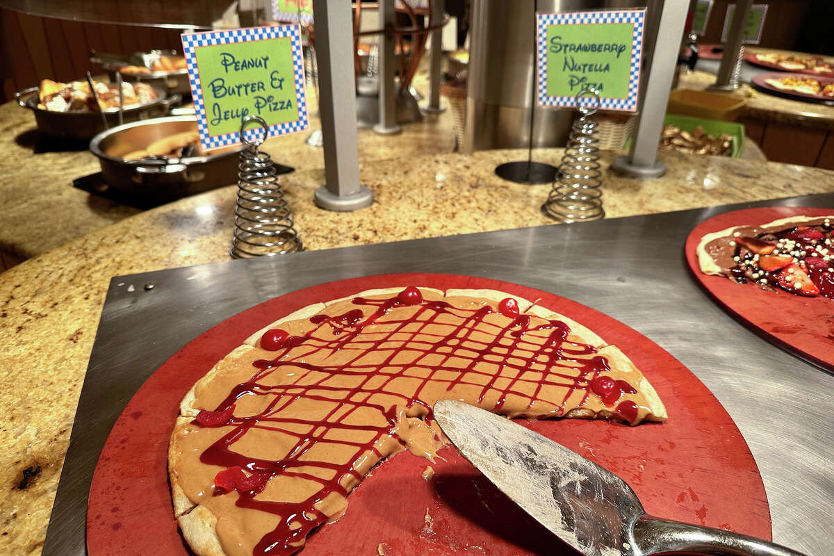 The internet-famous peanut butter pizza at Goofy's Kitchen.