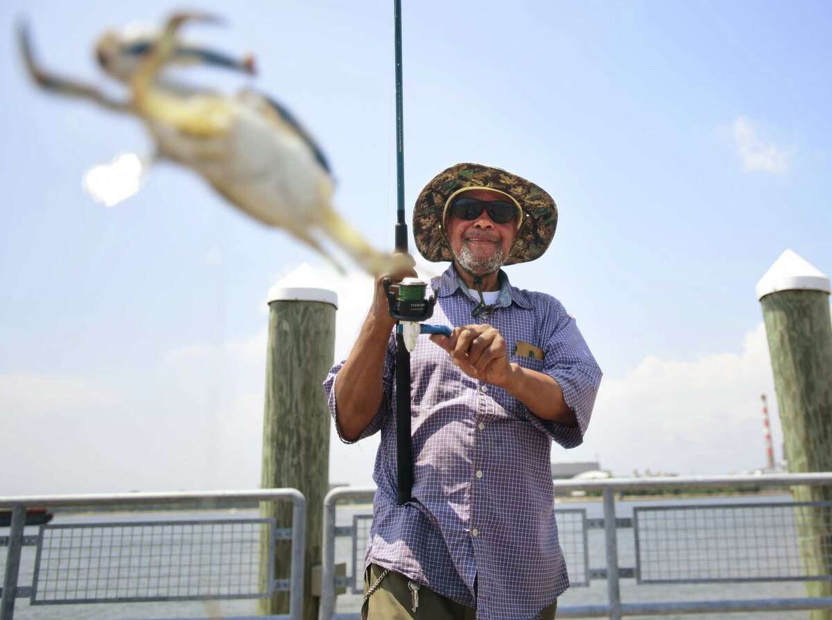 Westport unique in its crabbing woes, officials say
