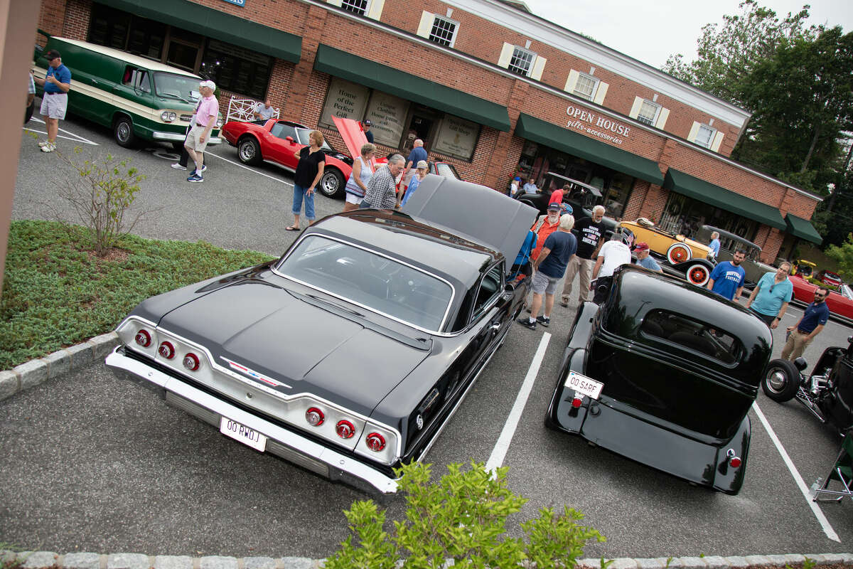Wilton annual car show celebrates 'nostalgia' of classic cars