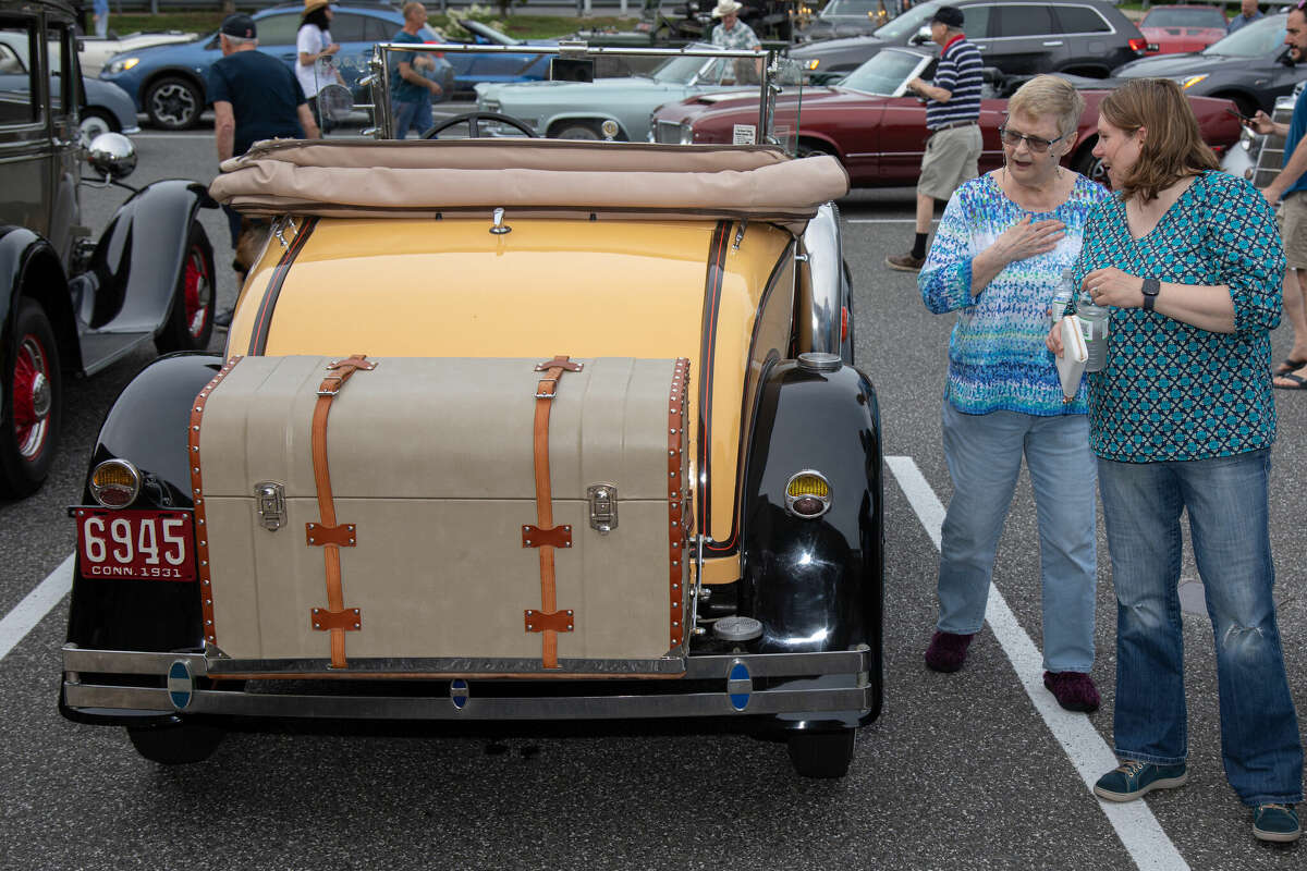 Wilton annual car show celebrates 'nostalgia' of classic cars