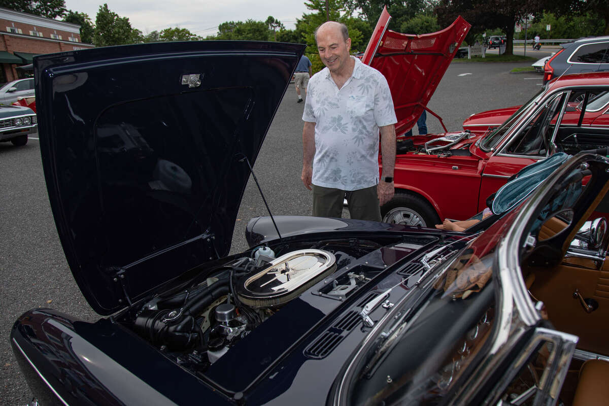 Wilton annual car show celebrates 'nostalgia' of classic cars