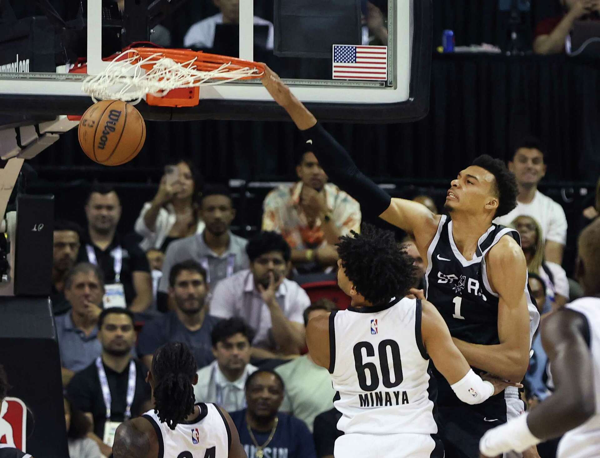 Victor Wembanyama leads Spurs in NBA 2kK4 ratings