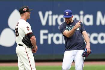 Giants' Camilo Doval, Brandon Crawford honored Friday