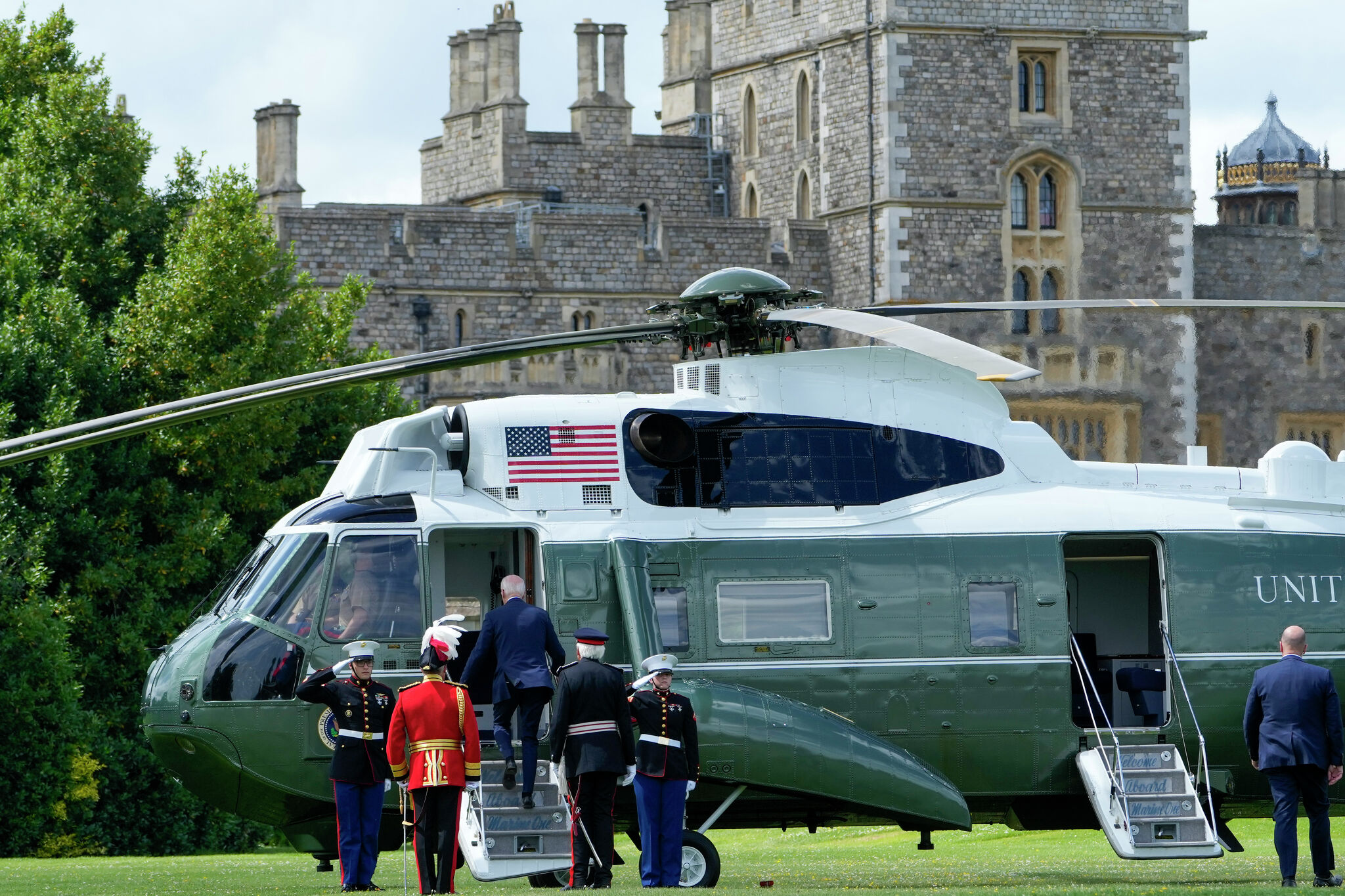 VH-92 Closer To Being Marine One But Critical Comms System Causing Delays