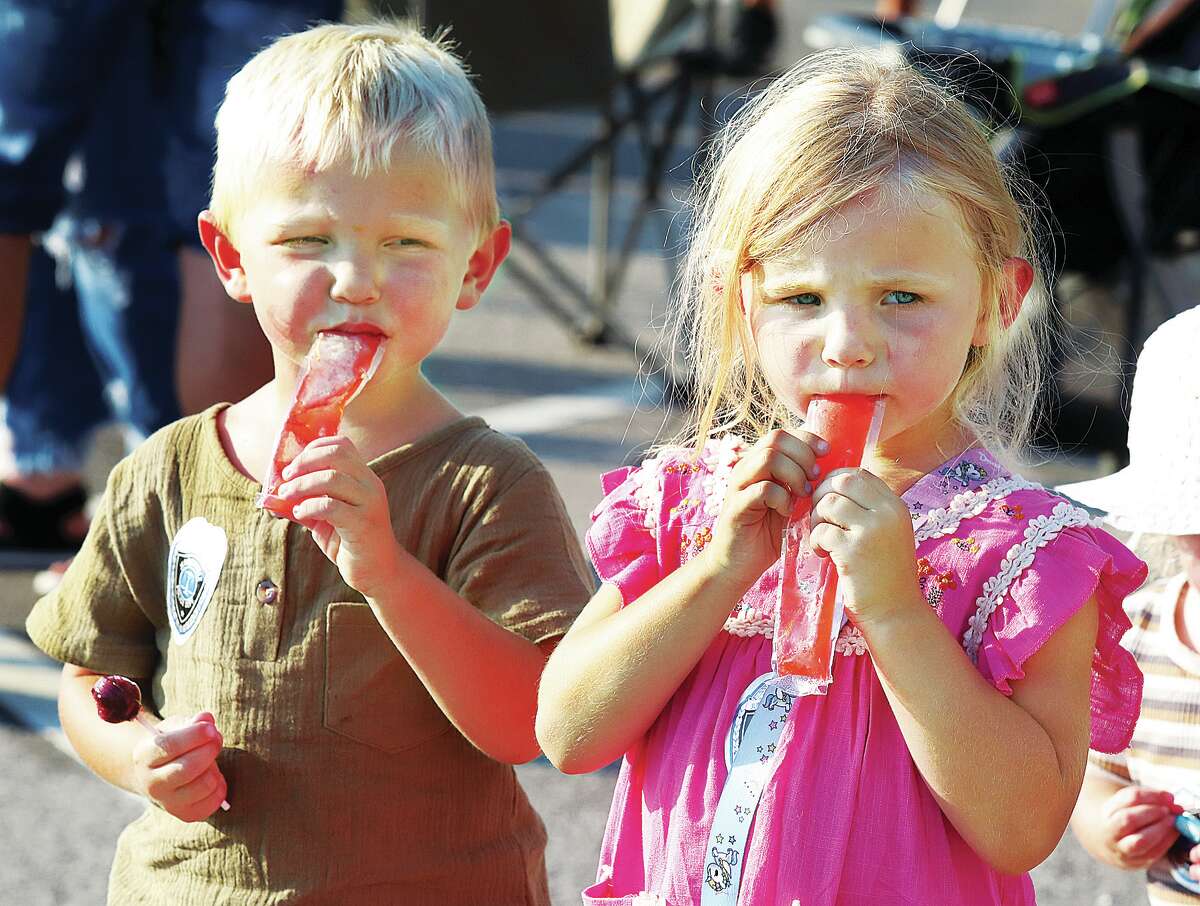 Thousands watch Jersey County Fair parade in Jerseyville