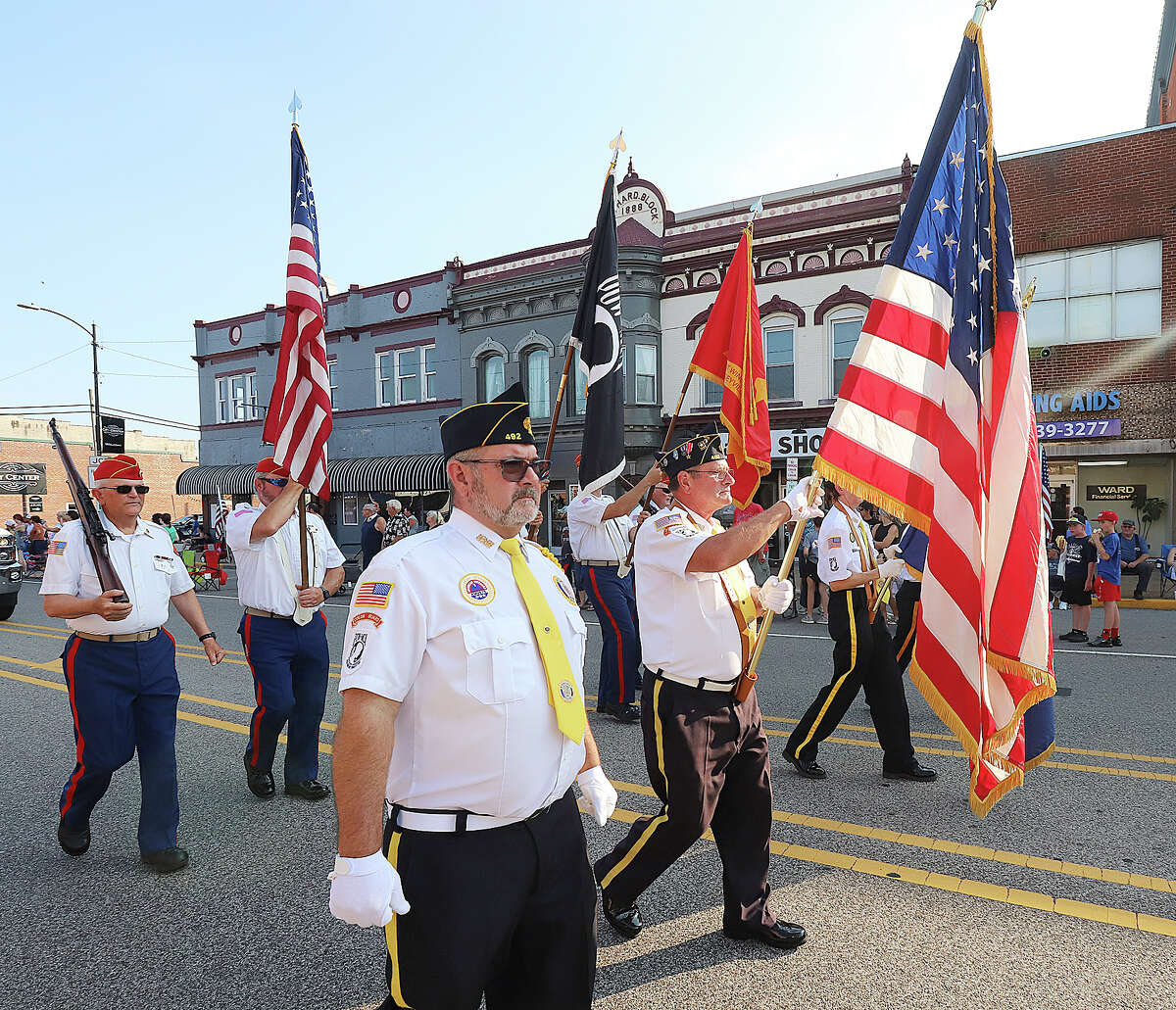 Thousands watch Jersey County Fair parade in Jerseyville