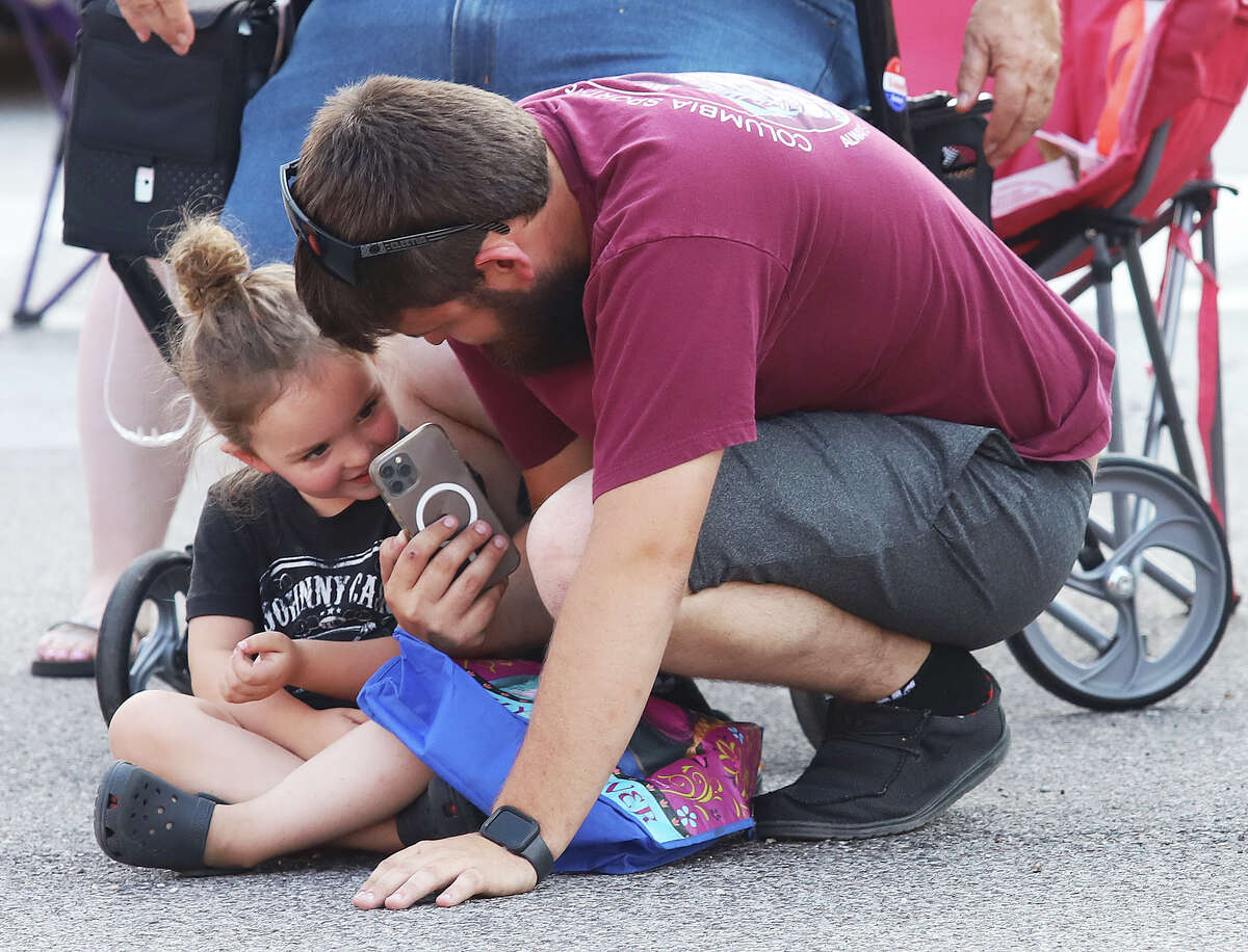 Thousands watch Jersey County Fair parade in Jerseyville