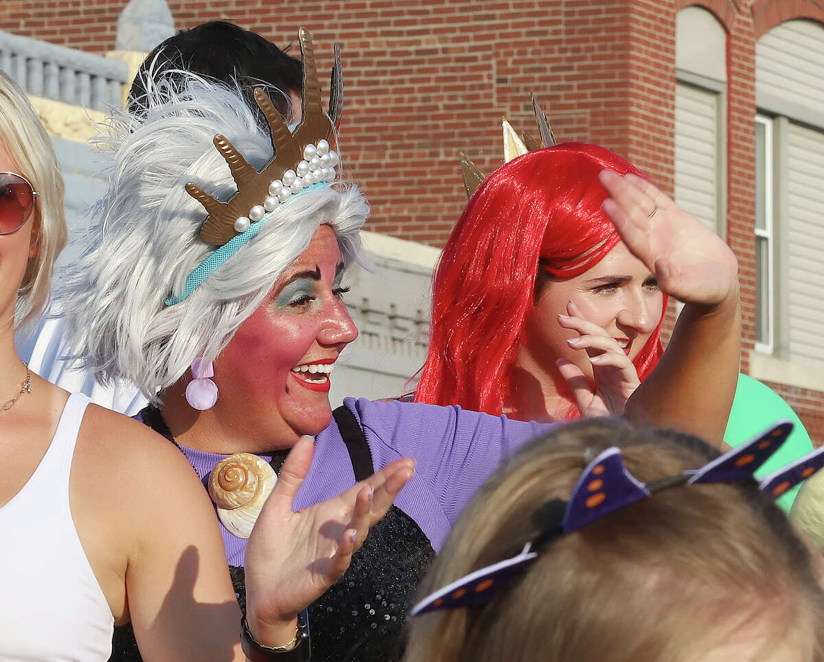 Thousands watch Jersey County Fair parade in Jerseyville