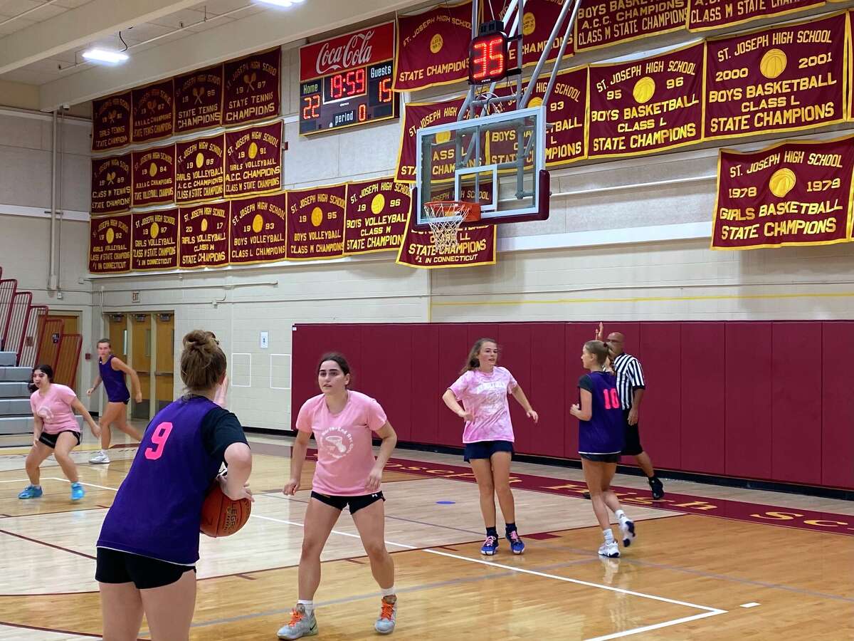 CT summer basketball leagues prepare players for CIAC shot clock