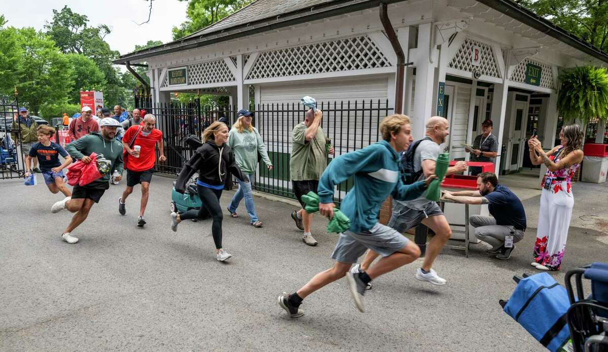 Photos Fans Arrive For Saratoga Race Tracks Opening Day 7556